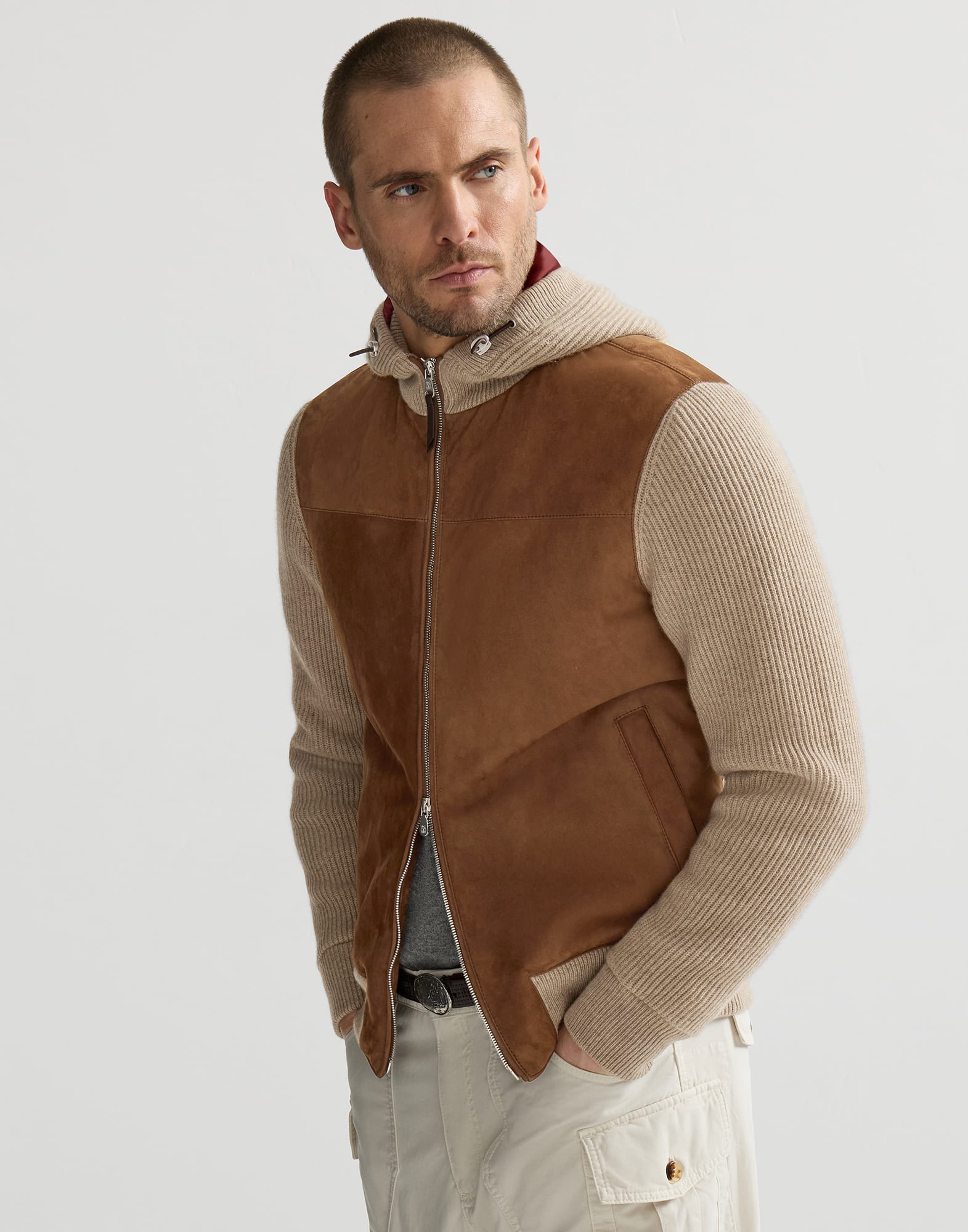 1262-bomber-en-piel-de-ante-y-punto-de-cachemir-con-capucha-y-relleno-de-thermore-4.jpg Bomber en piel de ante y punto de cachemir con capucha y relleno de Thermore®