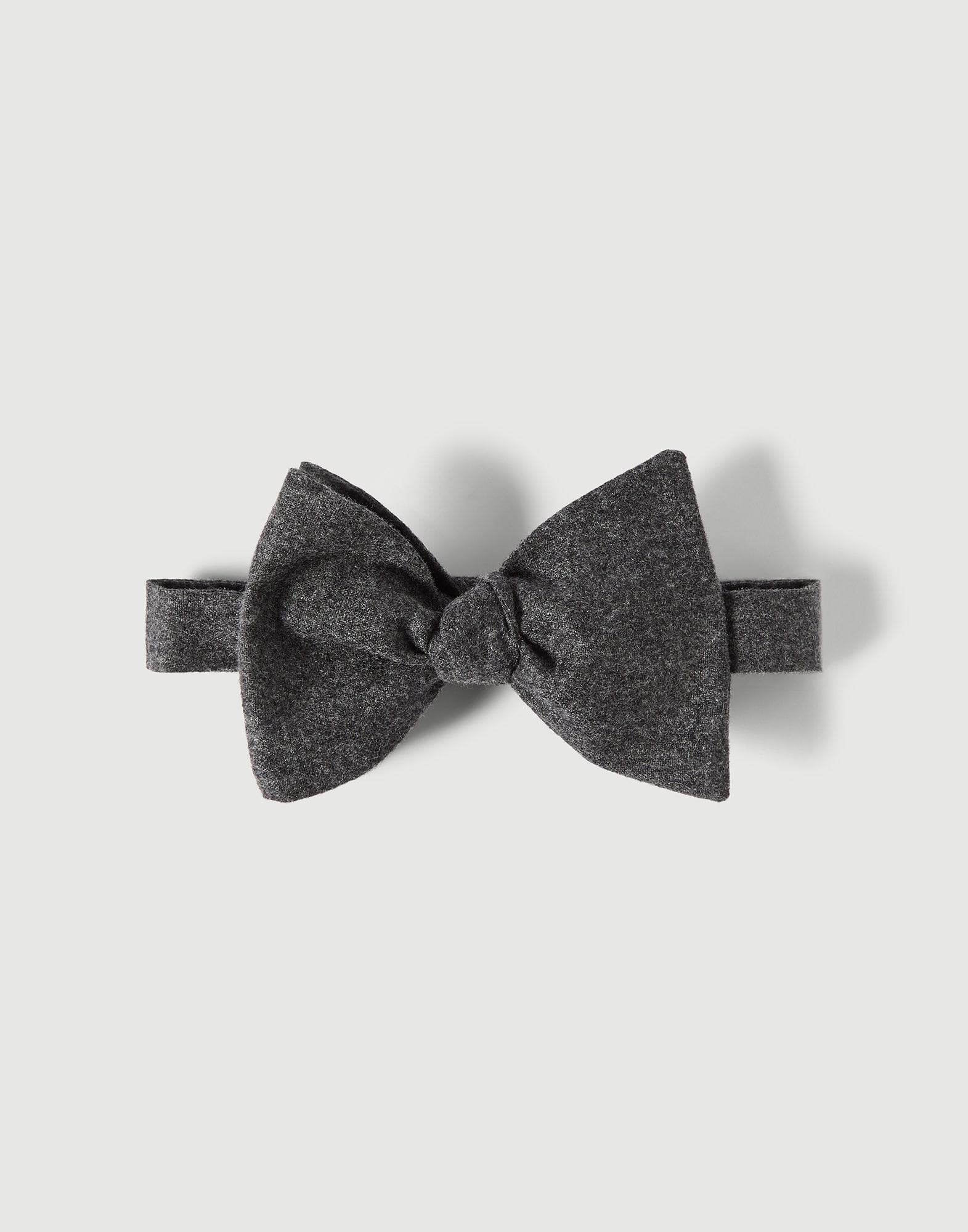 Cashmere and silk lightweight flannel bow tie