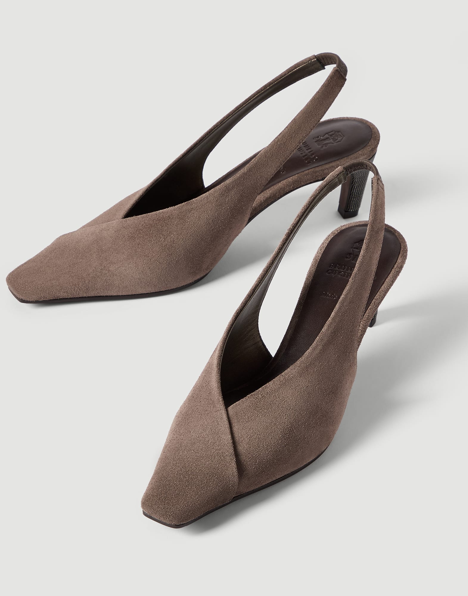 1567-zapatos-de-tacon-city-slingback-en-piel-de-ante-con-tacon-sofisticado-3.jpg Zapatos de tacón City Slingback en piel de ante con tacón sofisticado