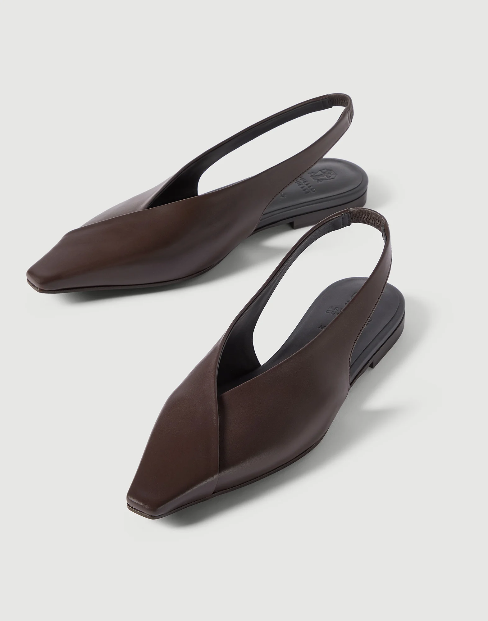 1623-bailarinas-slingback-en-piel-de-becerro-3.webp Bailarinas Slingback en piel de becerro