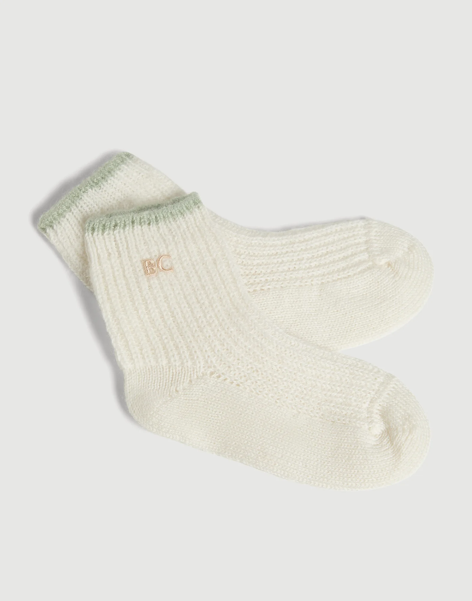 1686-set-de-gorro-papalina-guantes-y-calcetines-baby-bernie-en-punto-de-cachemir-acanalado-3.webp Set de gorro papalina, guantes y calcetines Baby Bernie en punto de cachemir acanalado