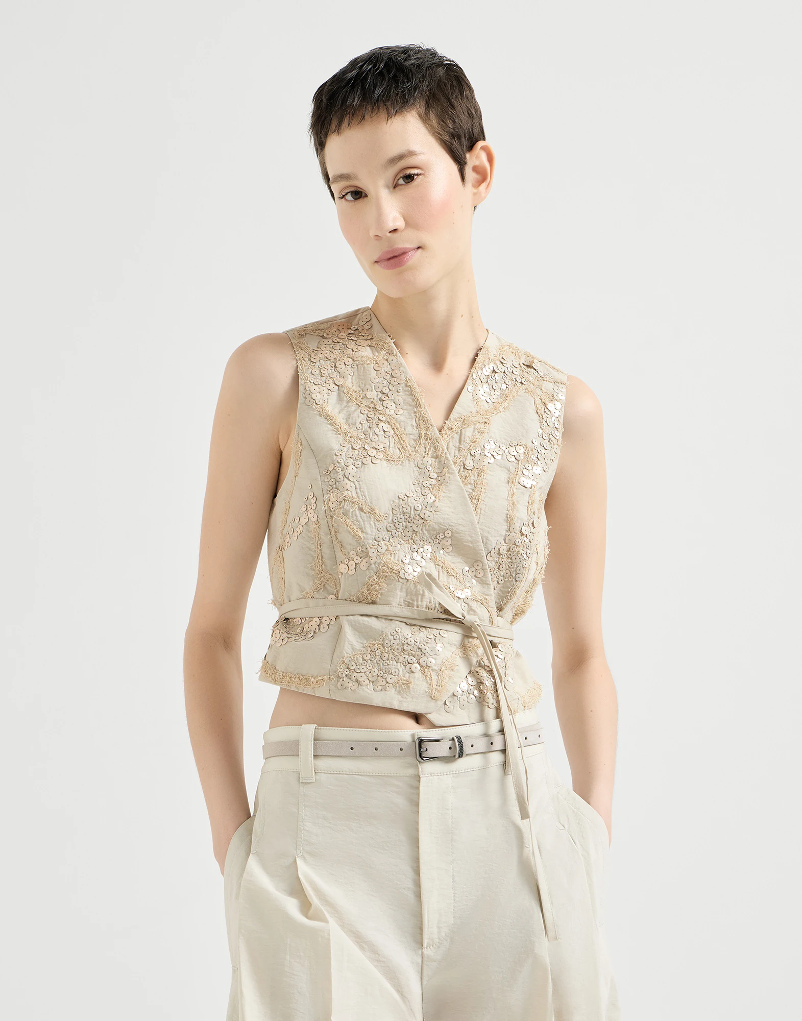 Techno cotton poplin vest with  dazzling seabed embroidery