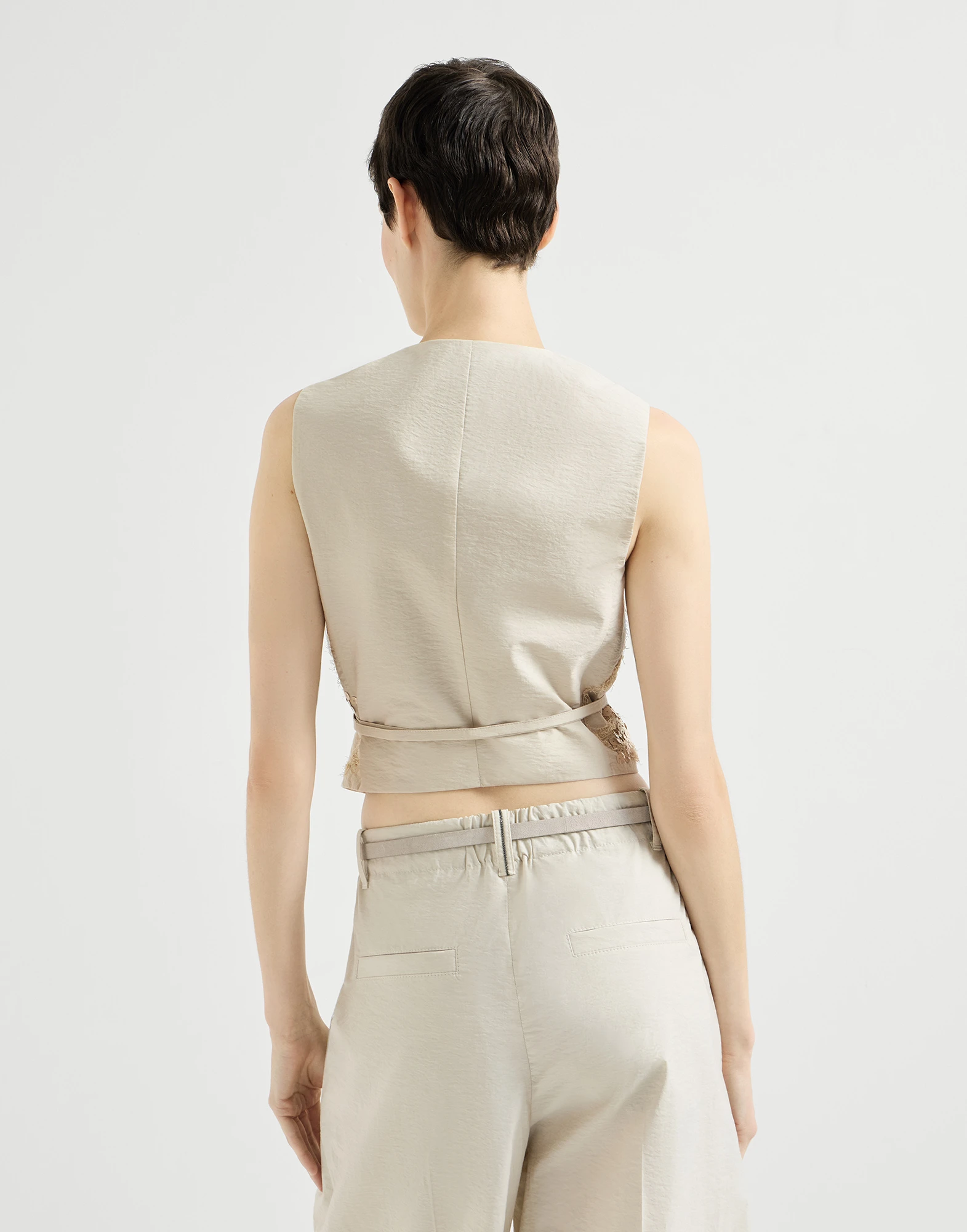 Techno cotton poplin vest with  dazzling seabed embroidery