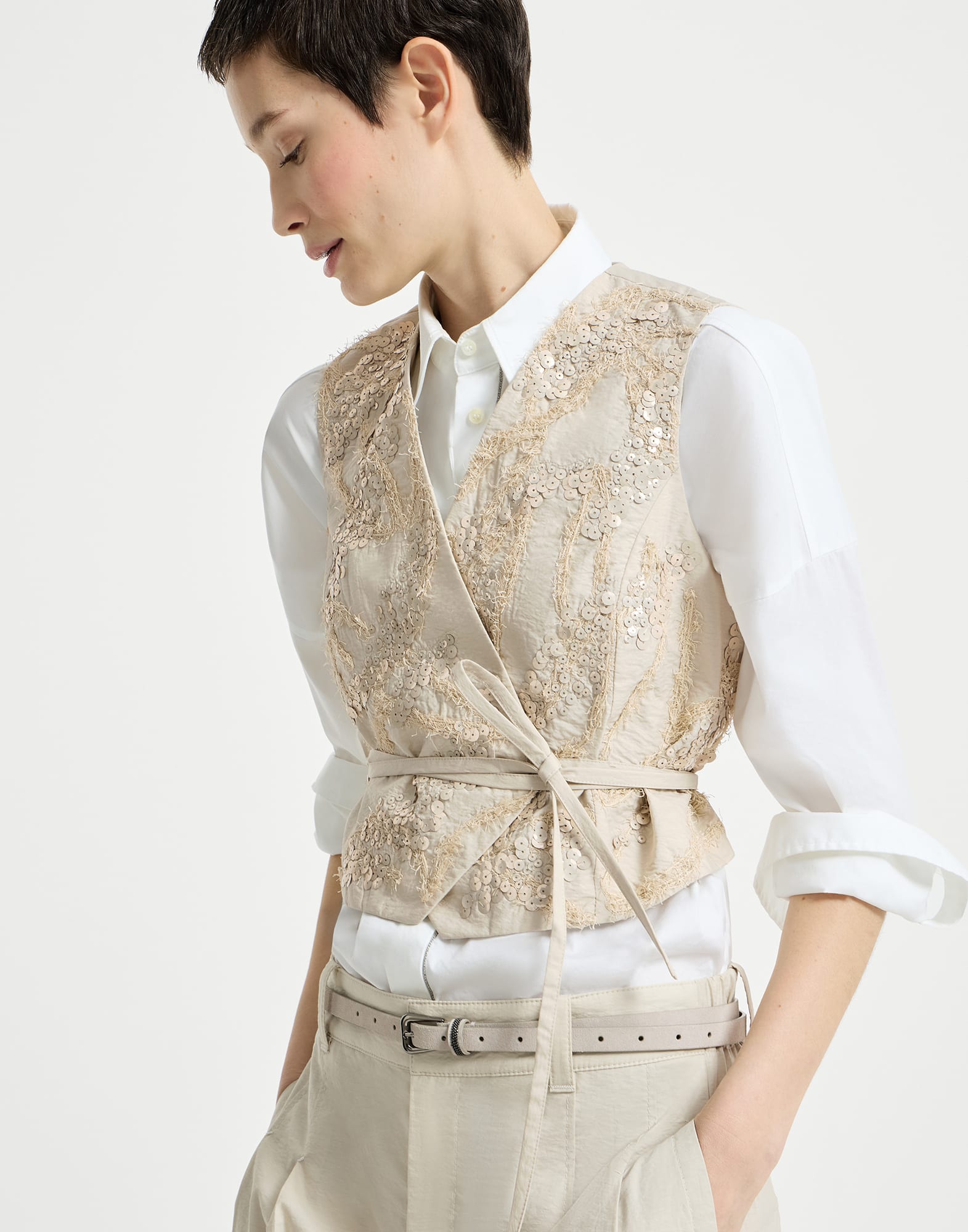 Techno cotton poplin vest with  dazzling seabed embroidery