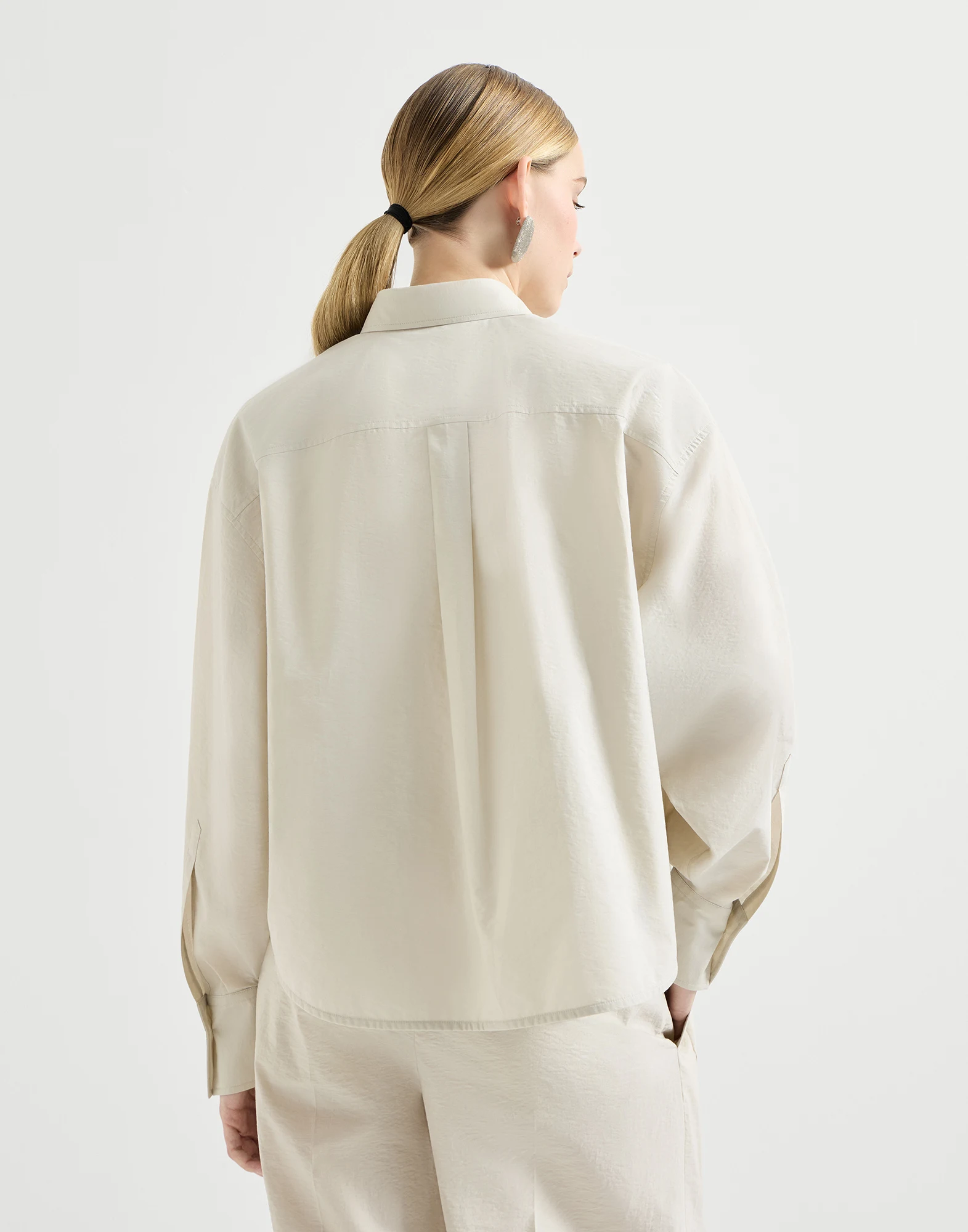 Techno cotton poplin shirt with dazzling seabed embroidery