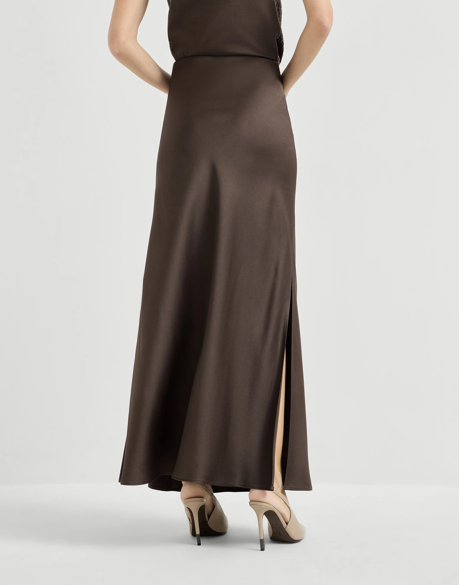 2227-satin-cady-fluid-bias-cut-skirt-2.webp Satin cady fluid bias-cut skirt