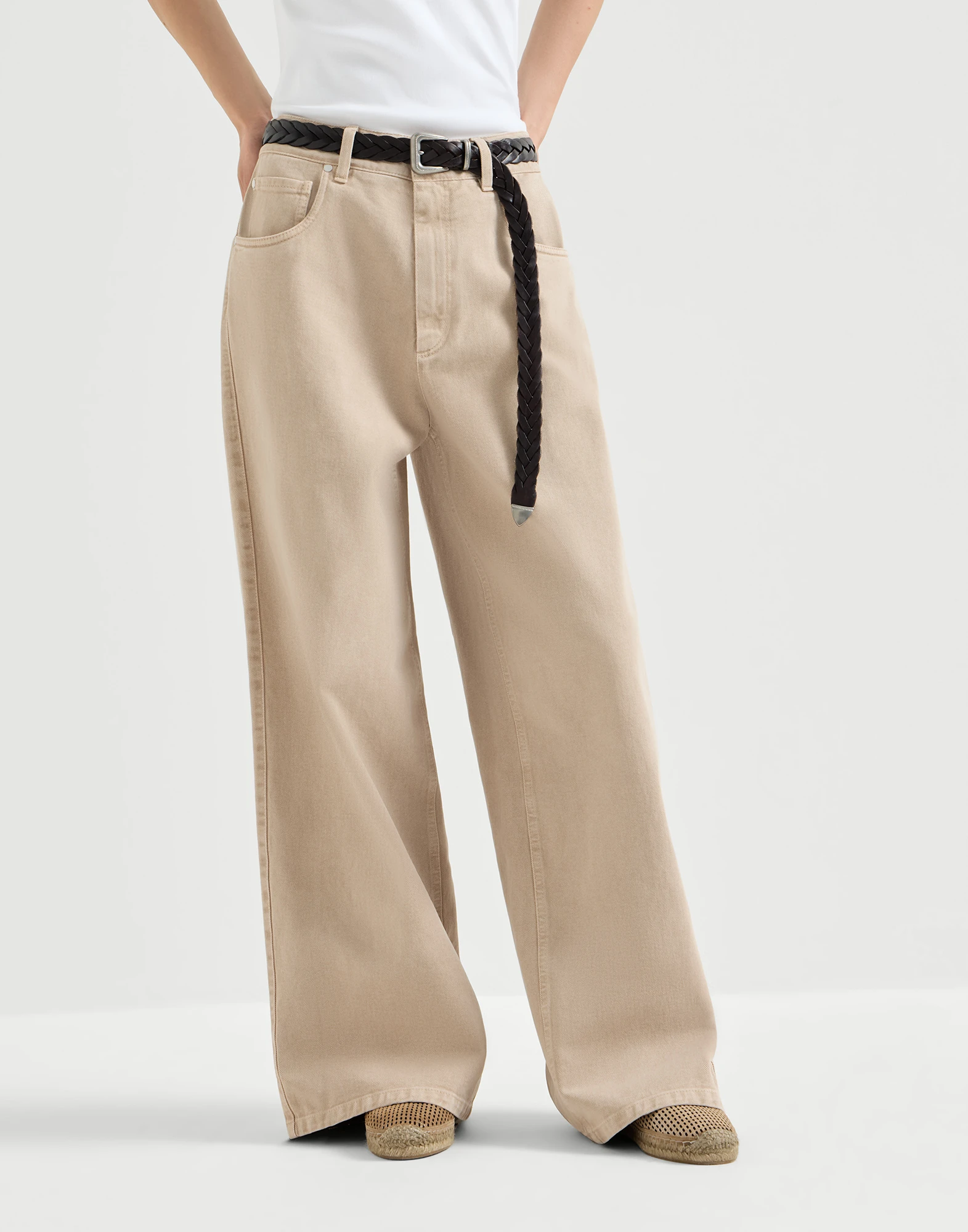 Pantalón Relaxed en denim teñido con Monile