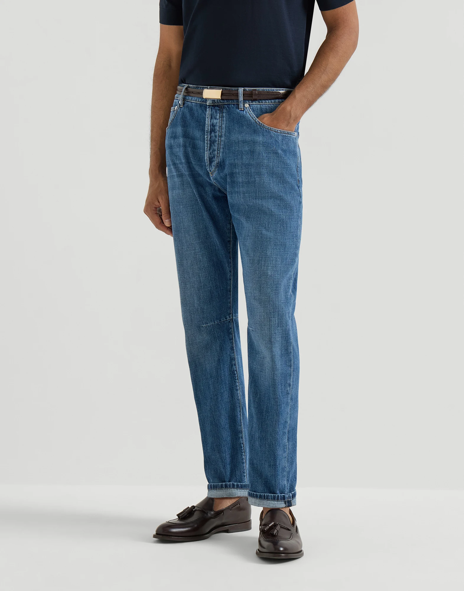 Pantalón cinco bolsillos en denim ligero