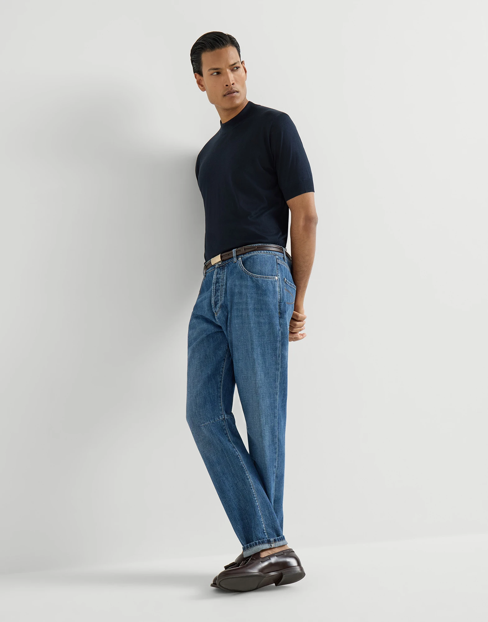 Pantalón cinco bolsillos en denim ligero