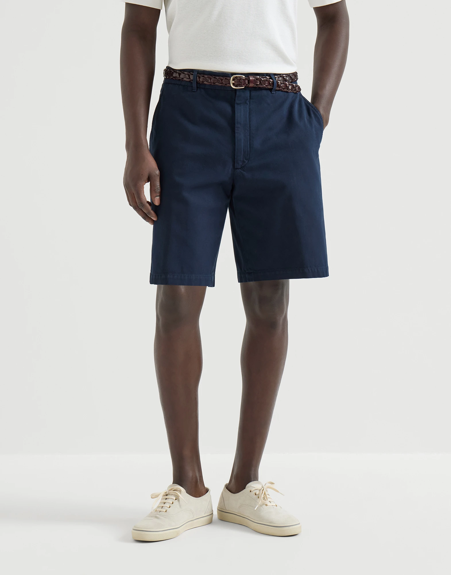 2678-garment-dyed-bermuda-shorts-in-twisted-cotton-gabardine-1.webp Garment-dyed Bermuda shorts in twisted cotton gabardine