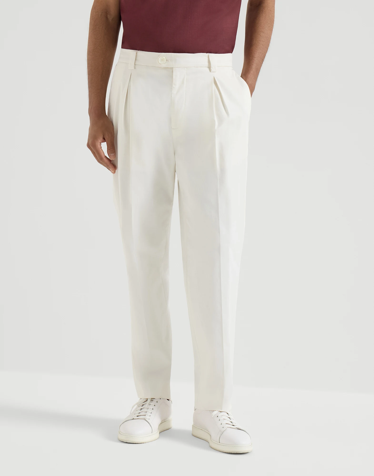 Pantalón en gabardina de algodón American Pima confort teñido en prenda, con bolsillo para tees