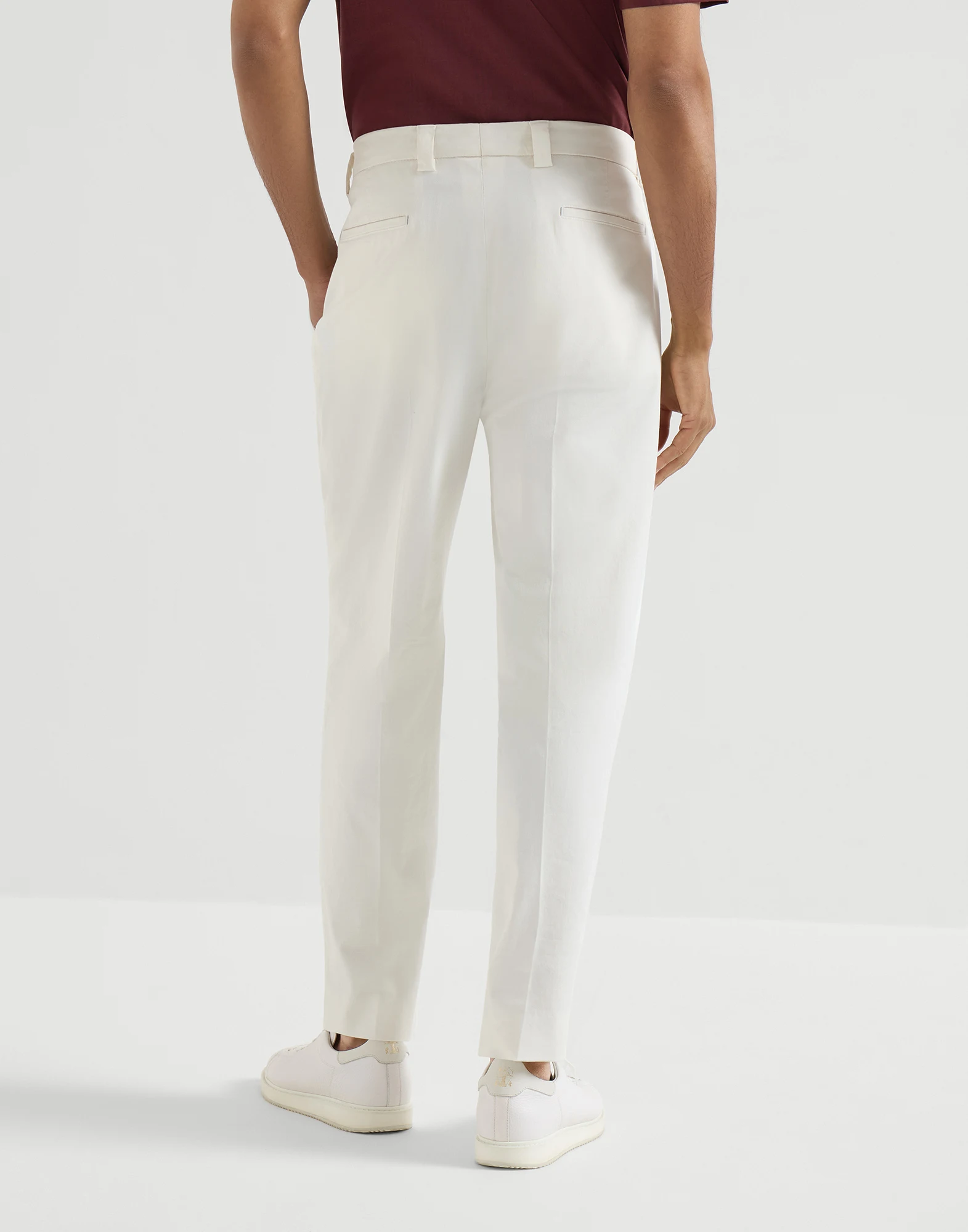 Pantalón en gabardina de algodón American Pima confort teñido en prenda, con bolsillo para tees