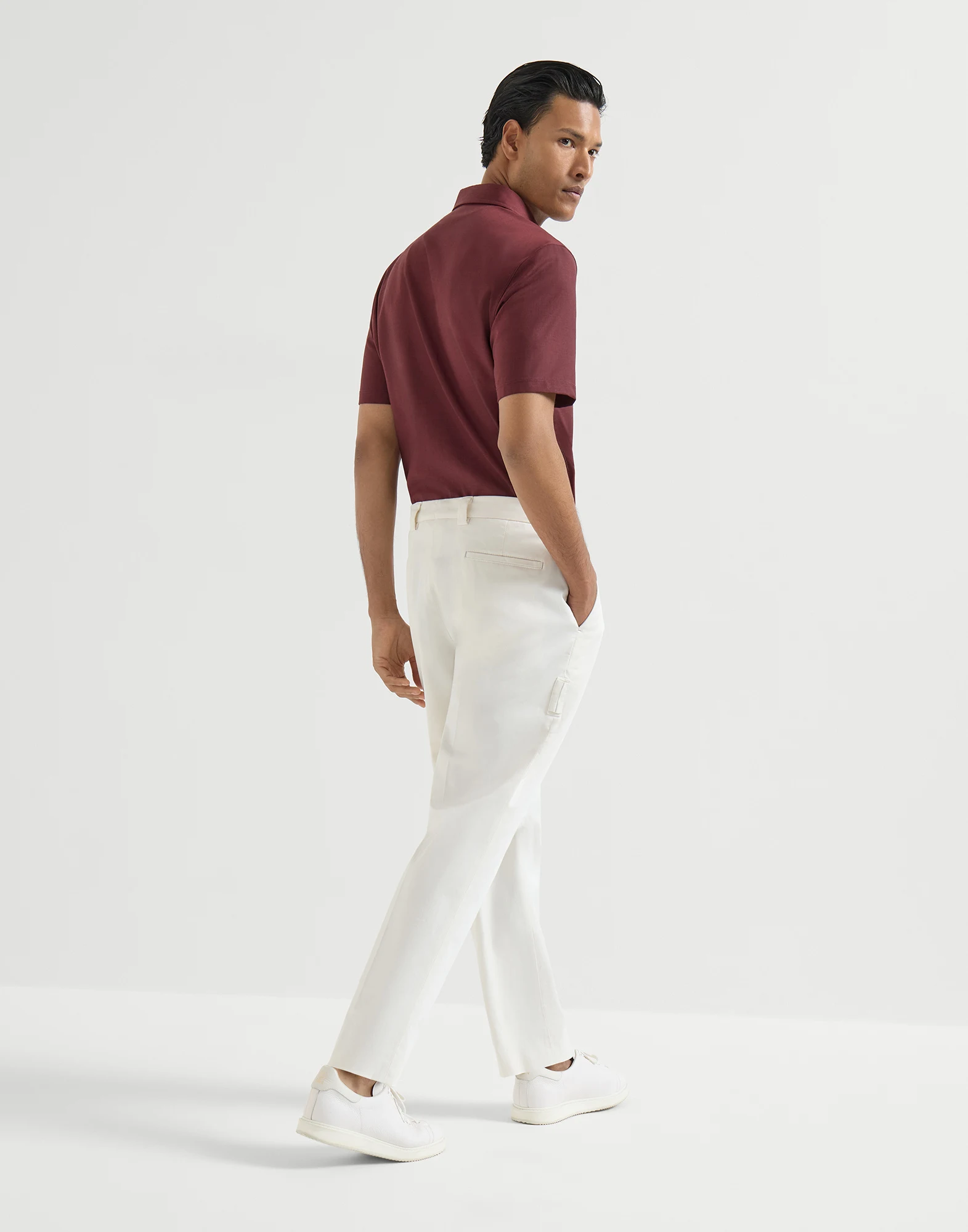 Pantalón en gabardina de algodón American Pima confort teñido en prenda, con bolsillo para tees