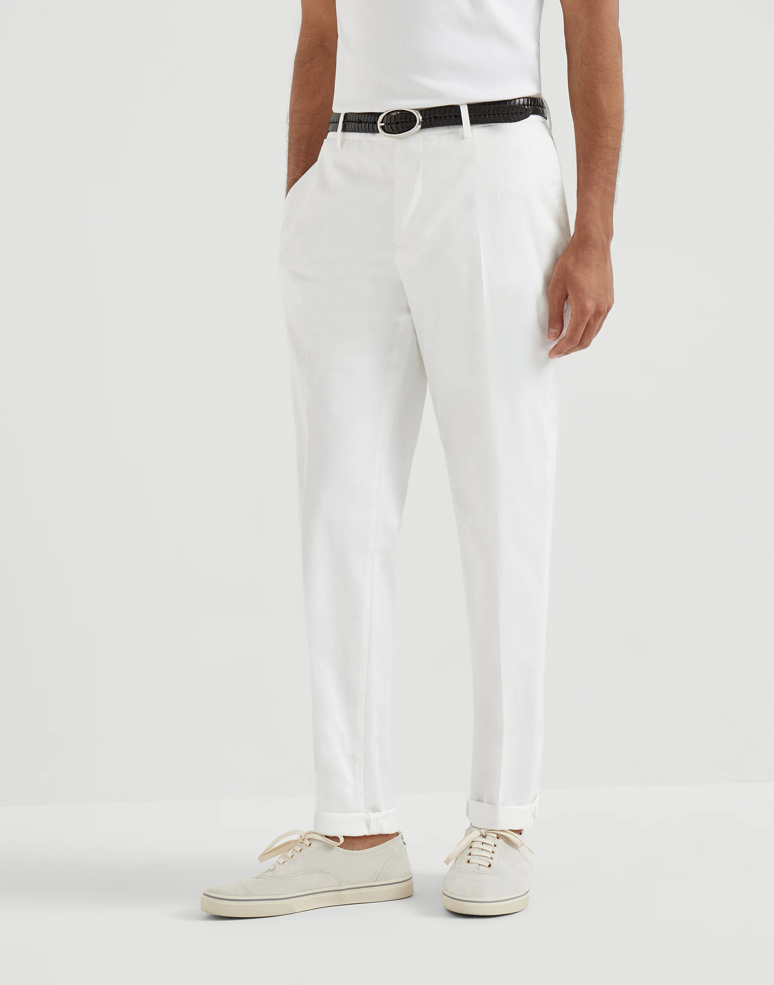 2777-pantalon-con-corte-italiano-de-gabardina-de-algodon-american-pima-confort-tenido-en-prenda-1.webp Pantalón con corte italiano de gabardina de algodón American Pima confort teñido en prenda