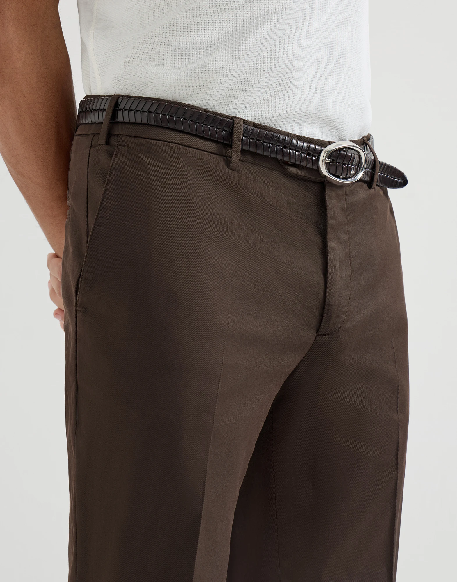 Pantalón con corte italiano de gabardina de algodón American Pima confort teñido en prenda