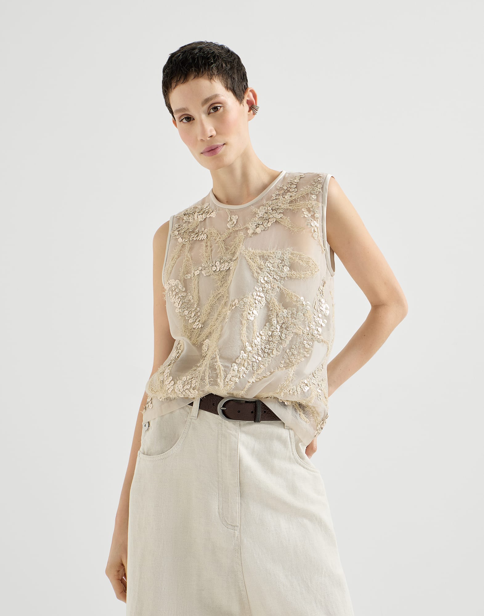 3032-crispy-silk-top-with-dazzling-seabed-embroidery-1.jpg Crispy silk top with dazzling seabed embroidery
