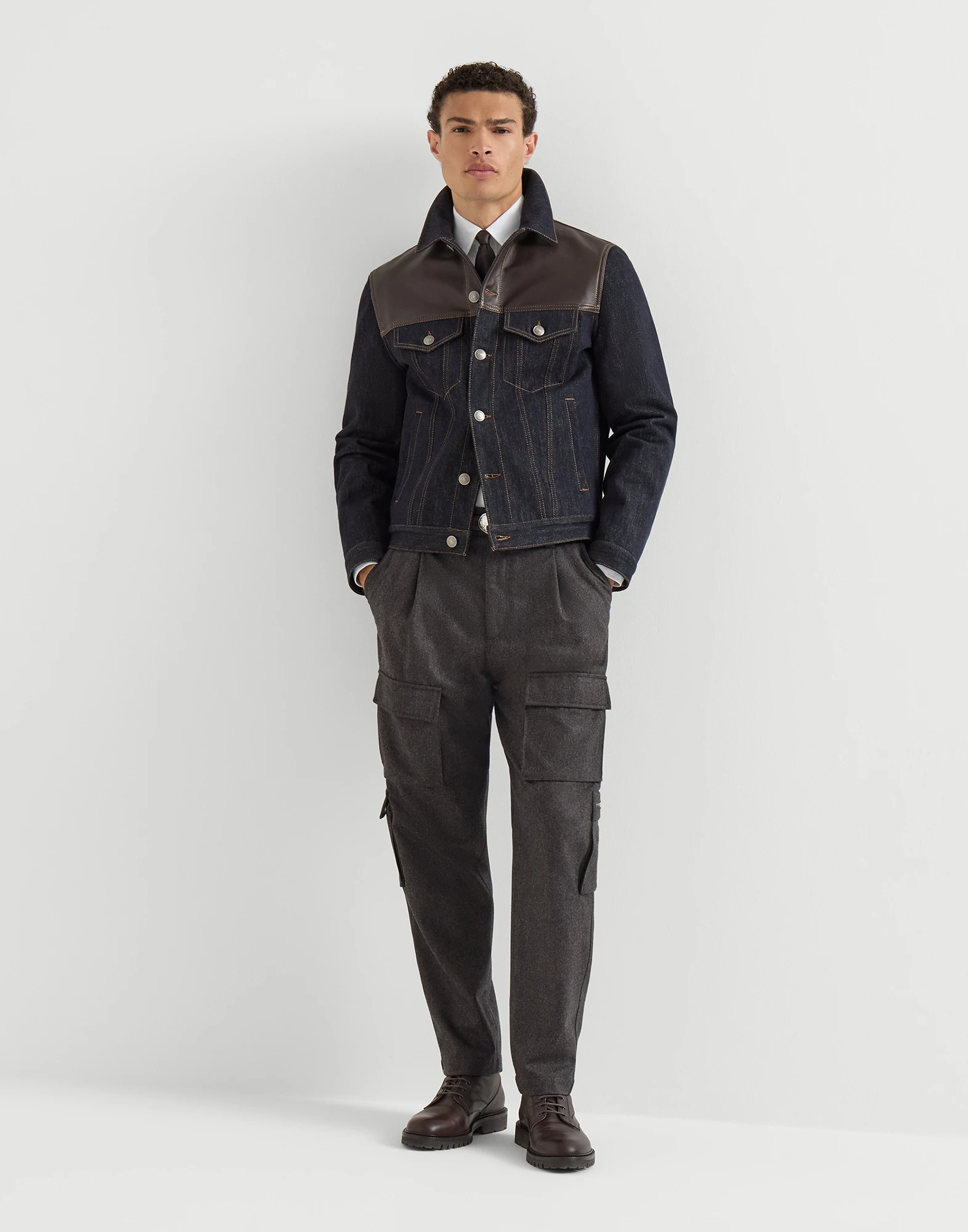 304-chaqueta-de-cuatro-bolsillos-paneled-en-denim-no-fade-5.webp Chaqueta de cuatro bolsillos Paneled en denim No Fade