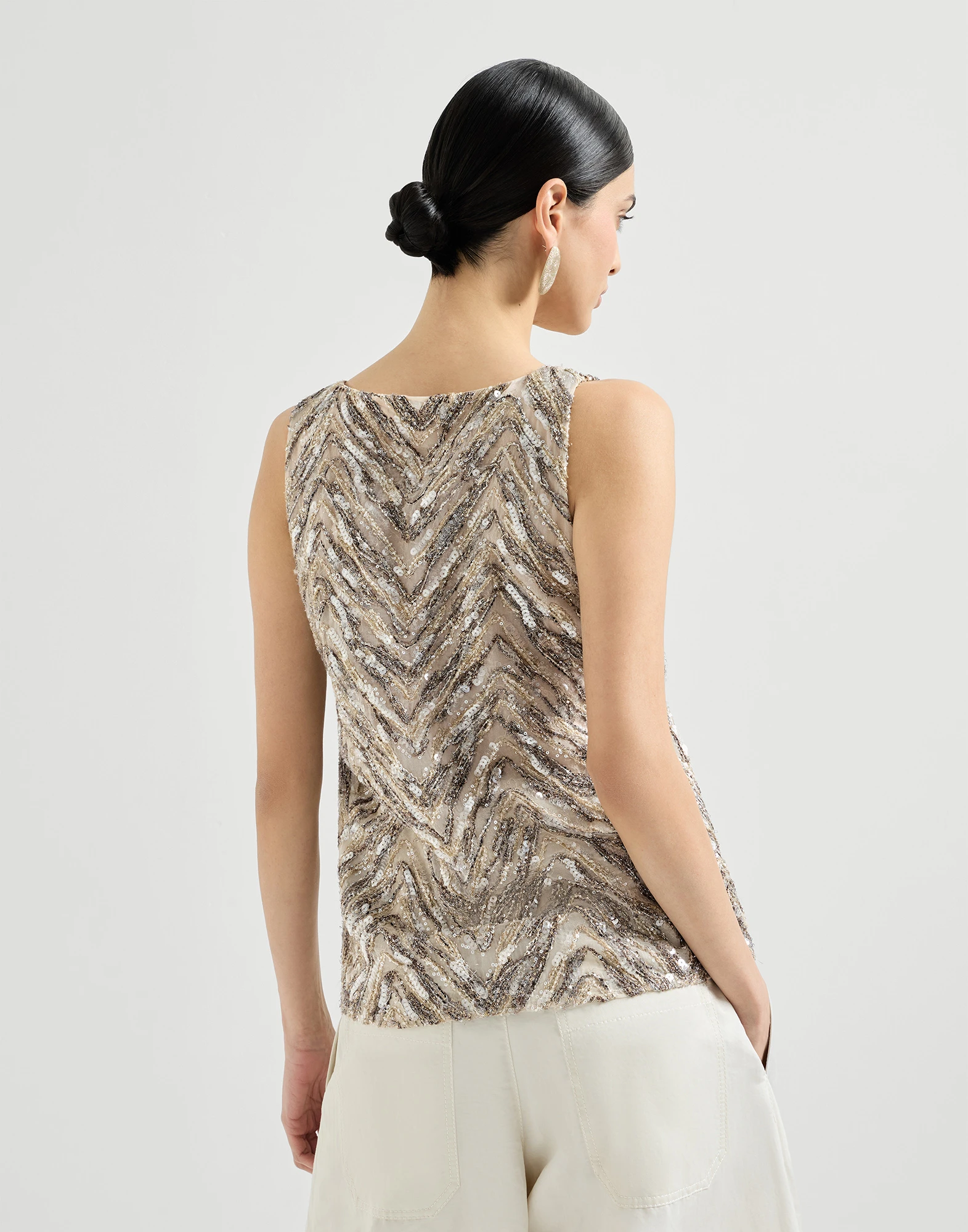 Crispy silk top with dazzling chevron embroidery