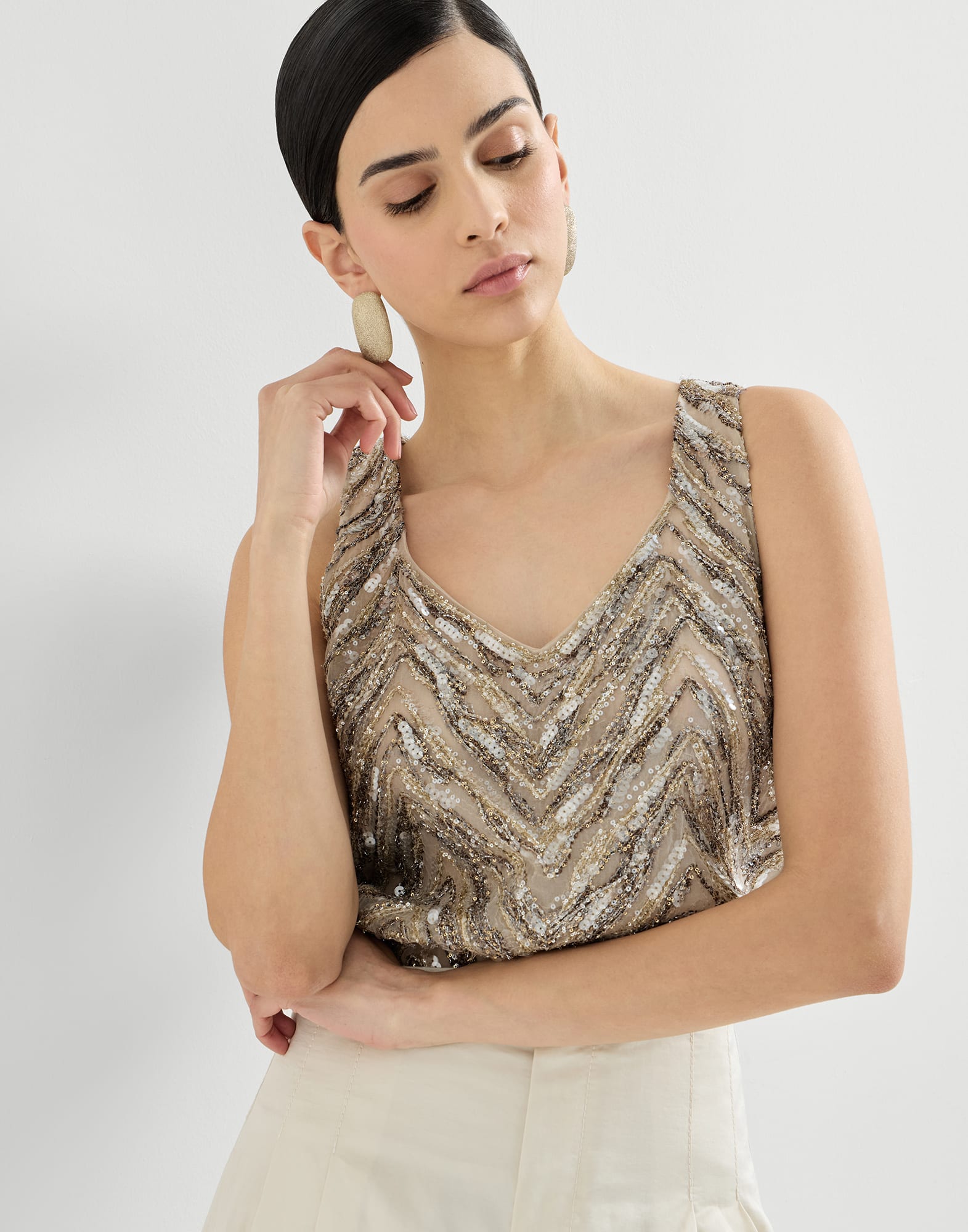 Crispy silk top with dazzling chevron embroidery