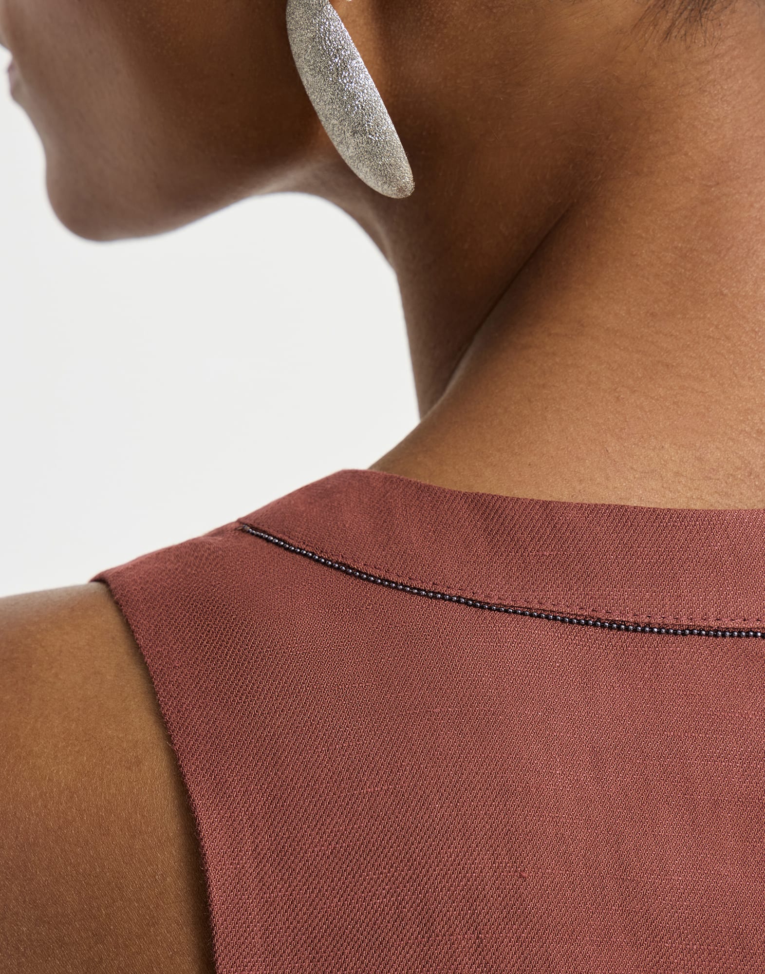 Viscose and linen fluid twill dress with monili