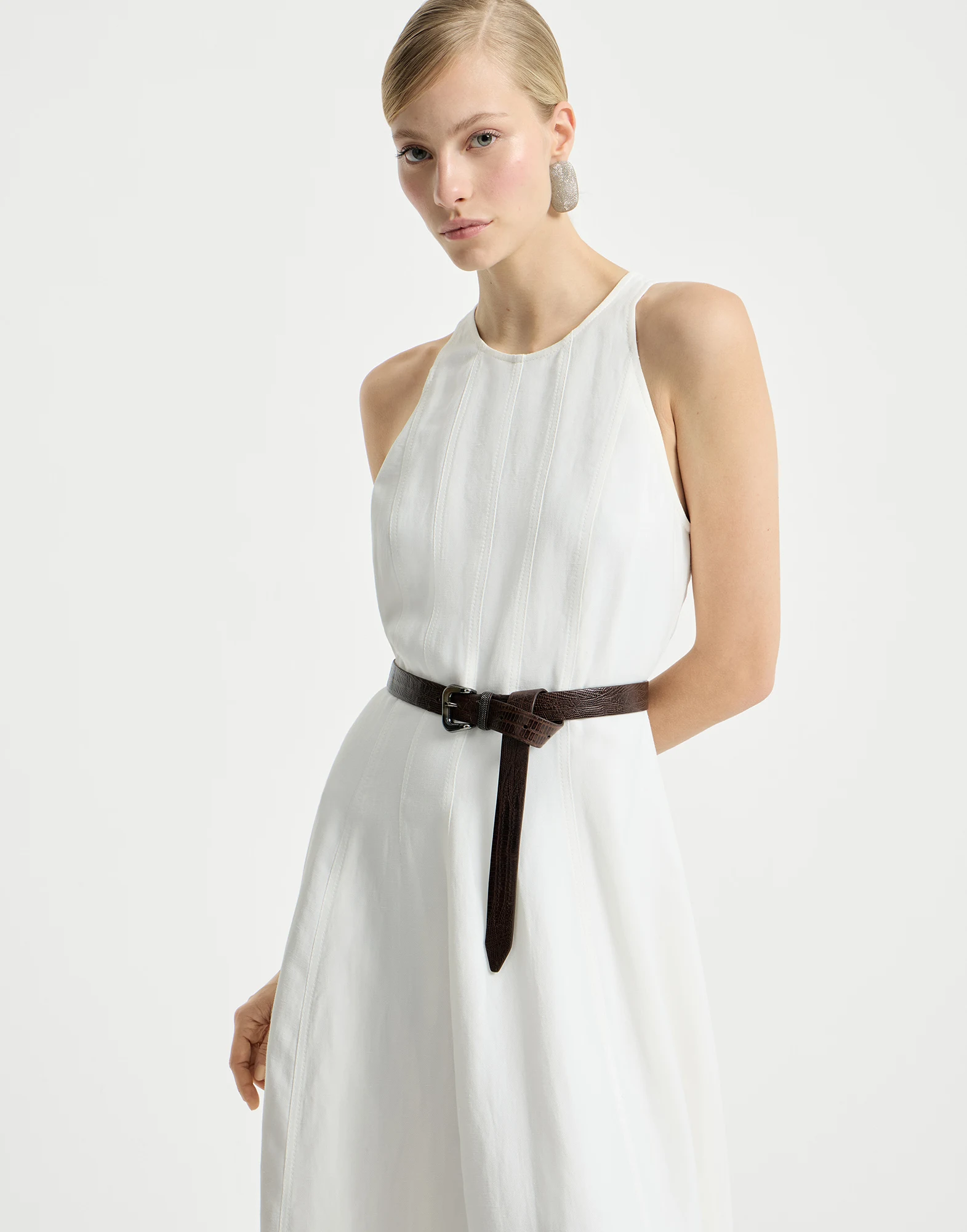 3132-viscose-and-linen-fluid-twill-dress-4.webp Viscose and linen fluid twill dress