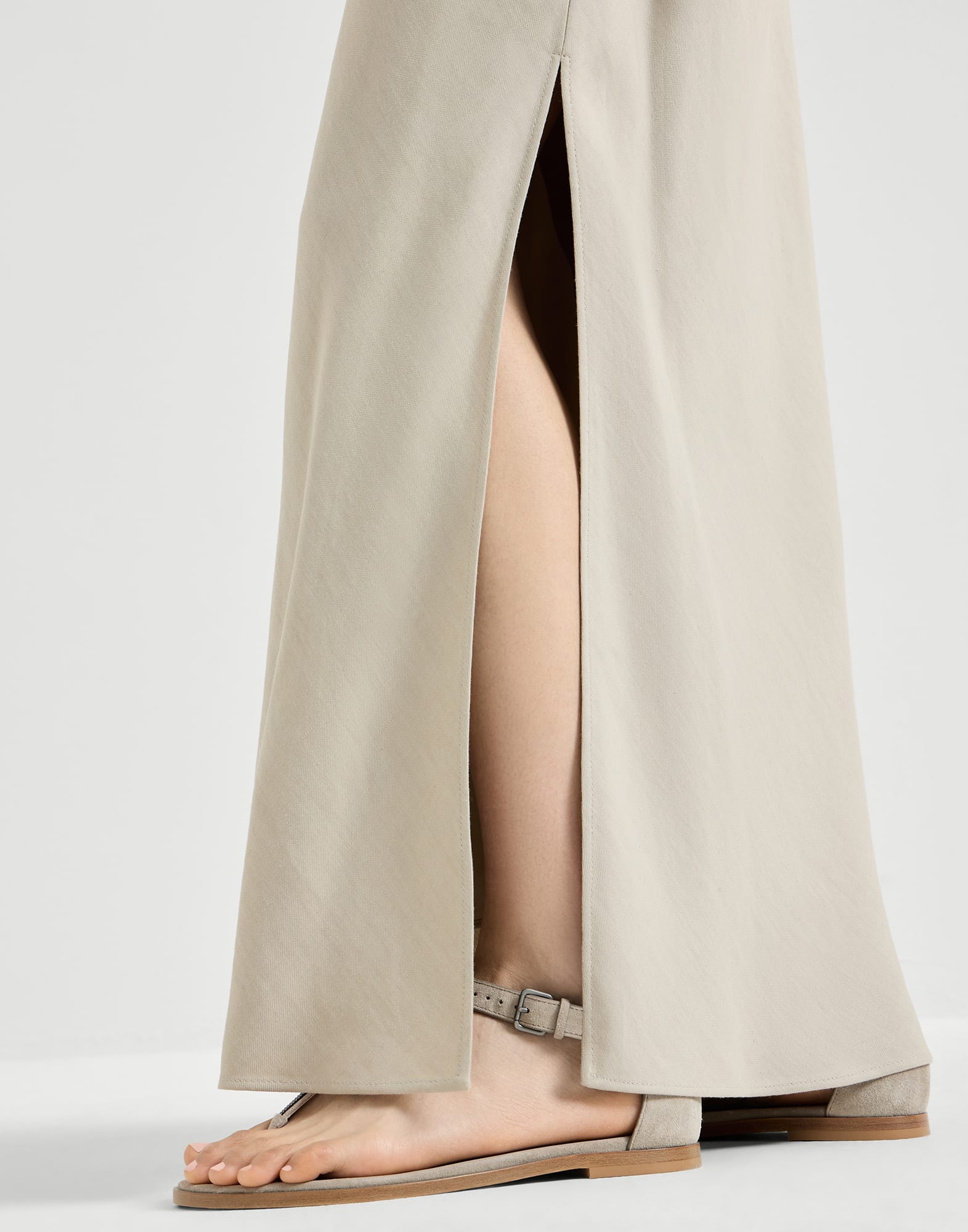 Viscose and linen twill fluid bias-cut skirt