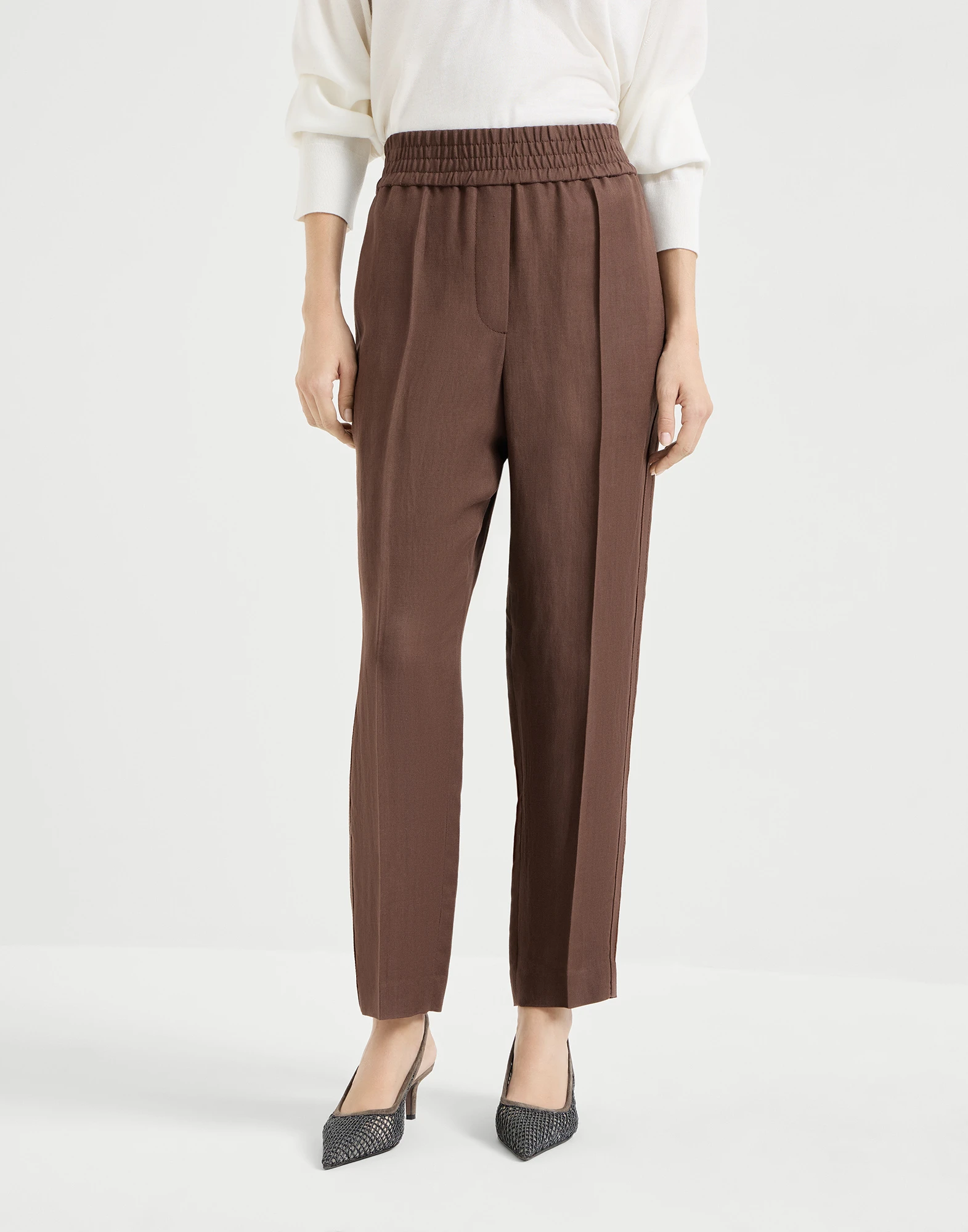 3212-pantalon-baggy-pull-up-de-sarga-fluid-de-viscosa-y-lino-1.webp Pantalón Baggy Pull-Up de sarga Fluid de viscosa y lino