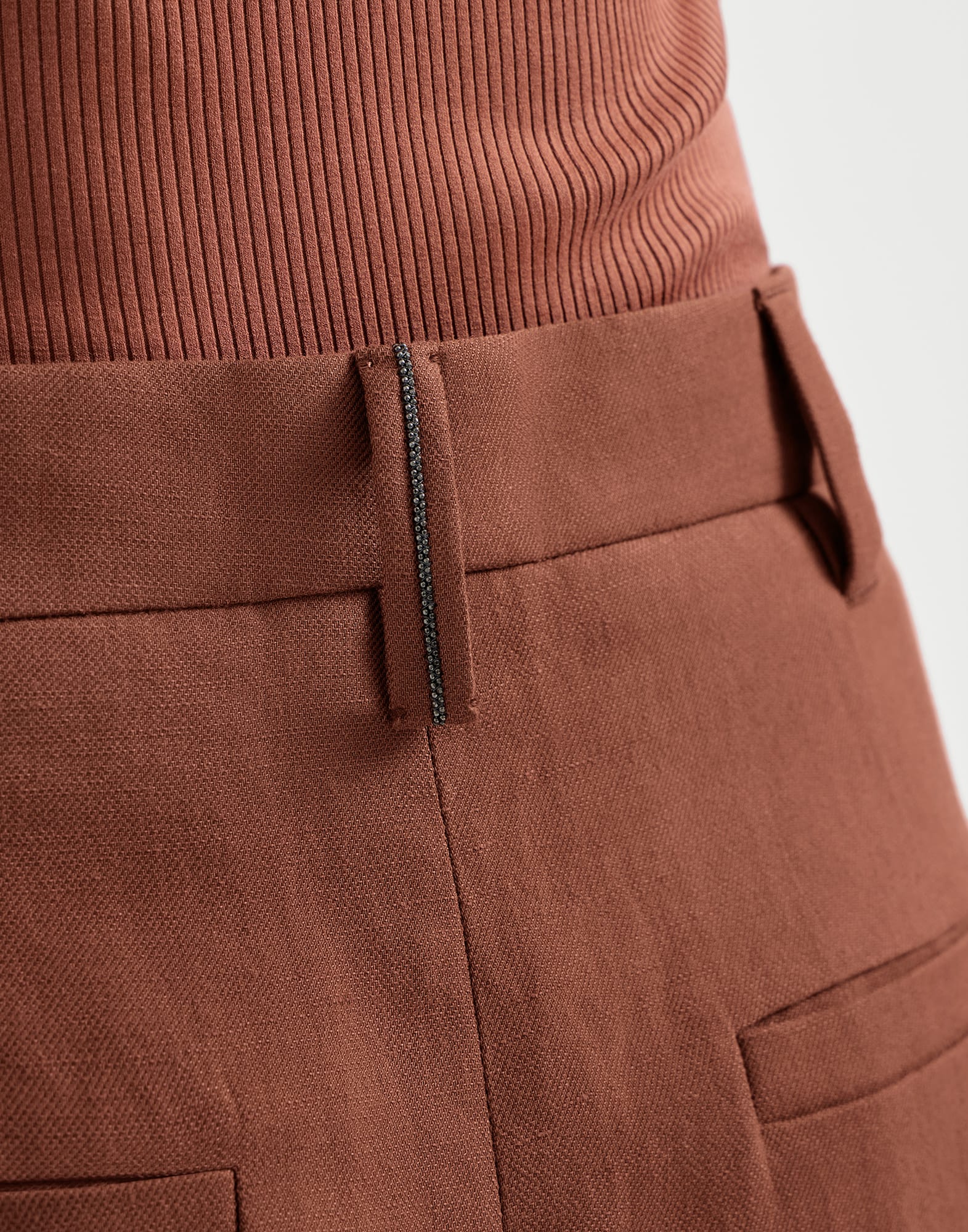 Bermudas Sartorial en sarga Fluid de viscosa y lino con Monile