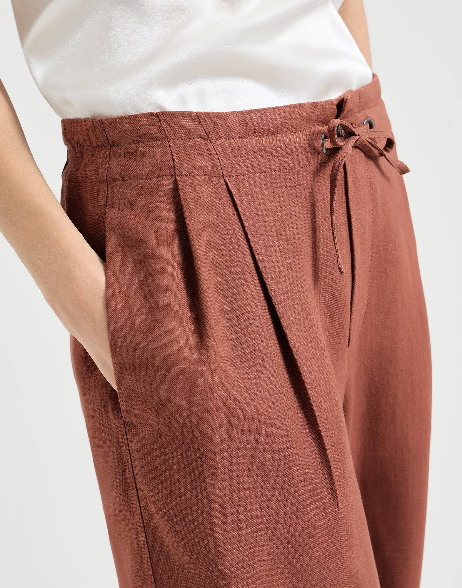 Pantalón Tailored Track en sarga Fluid de viscosa y lino