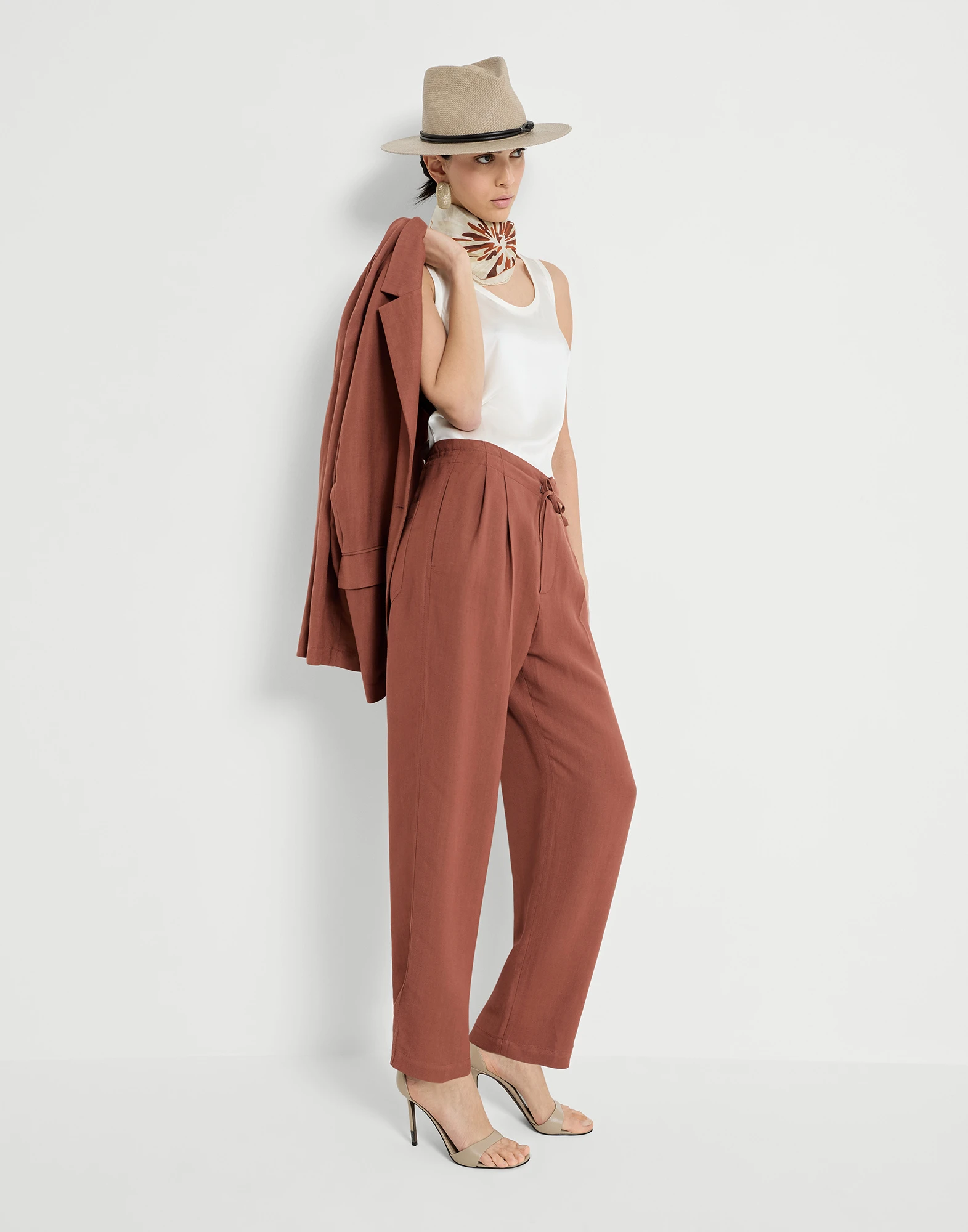 Pantalón Tailored Track en sarga Fluid de viscosa y lino