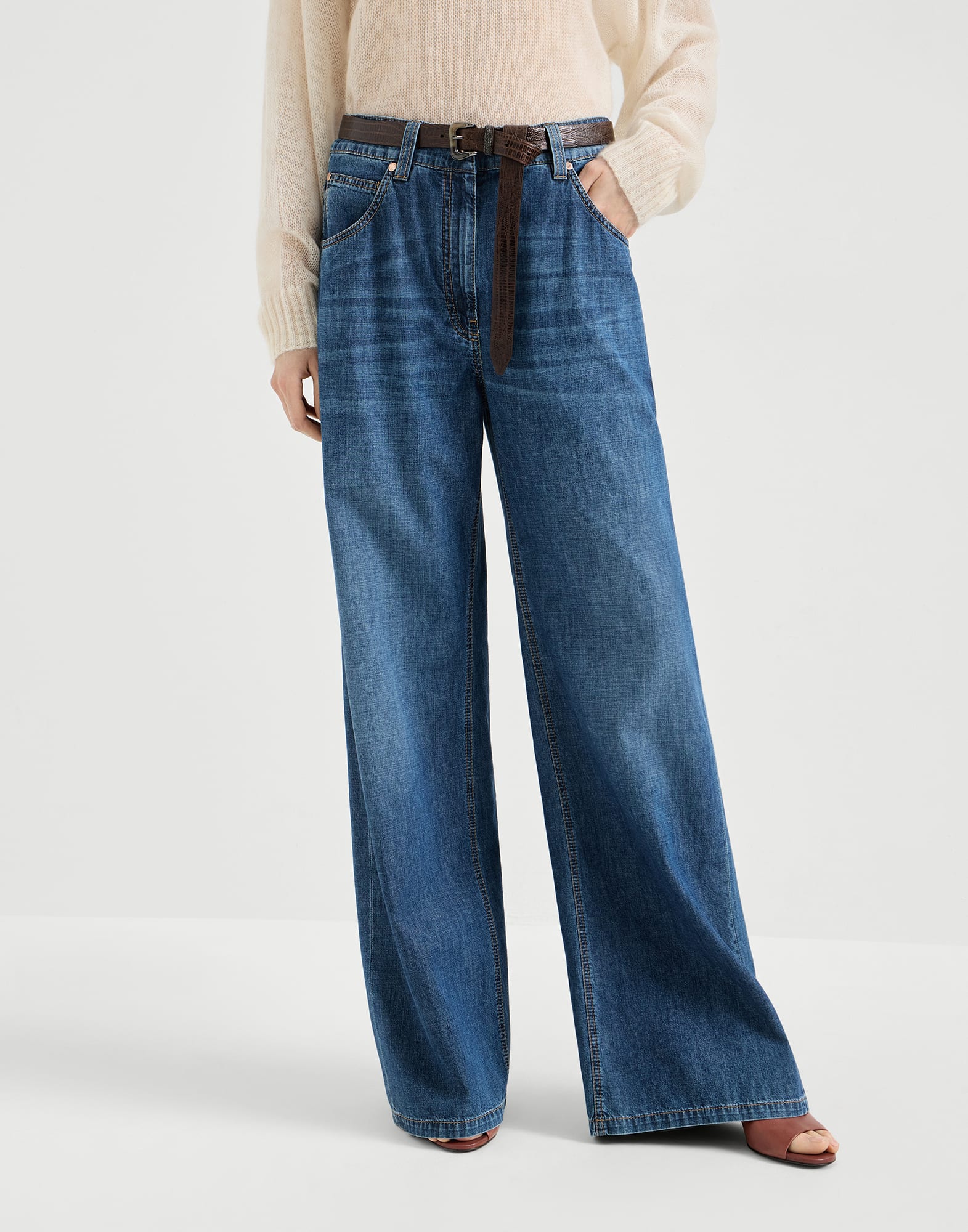 Pantalón Baggy en denim ligero con Monile