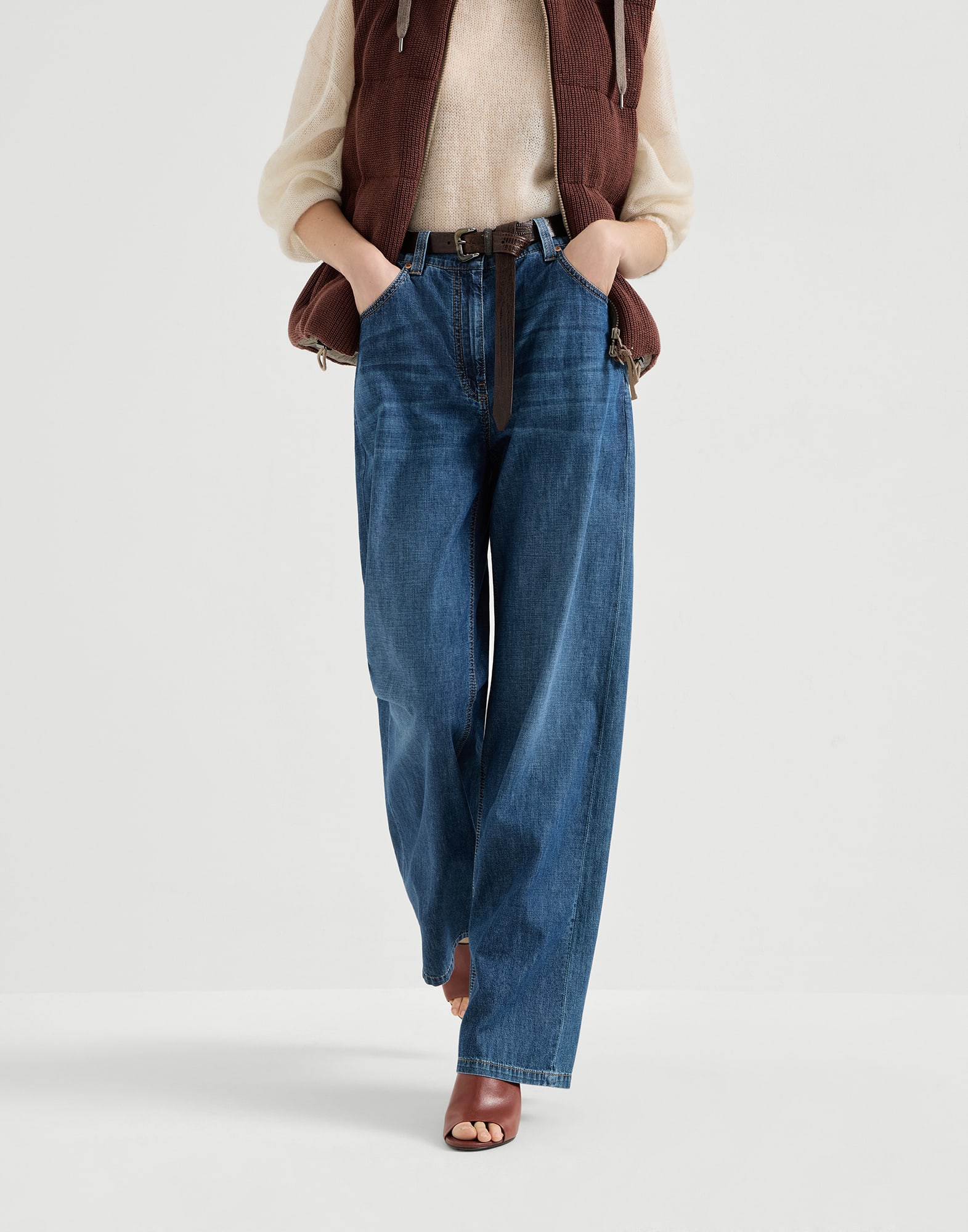 Pantalón Baggy en denim ligero con Monile