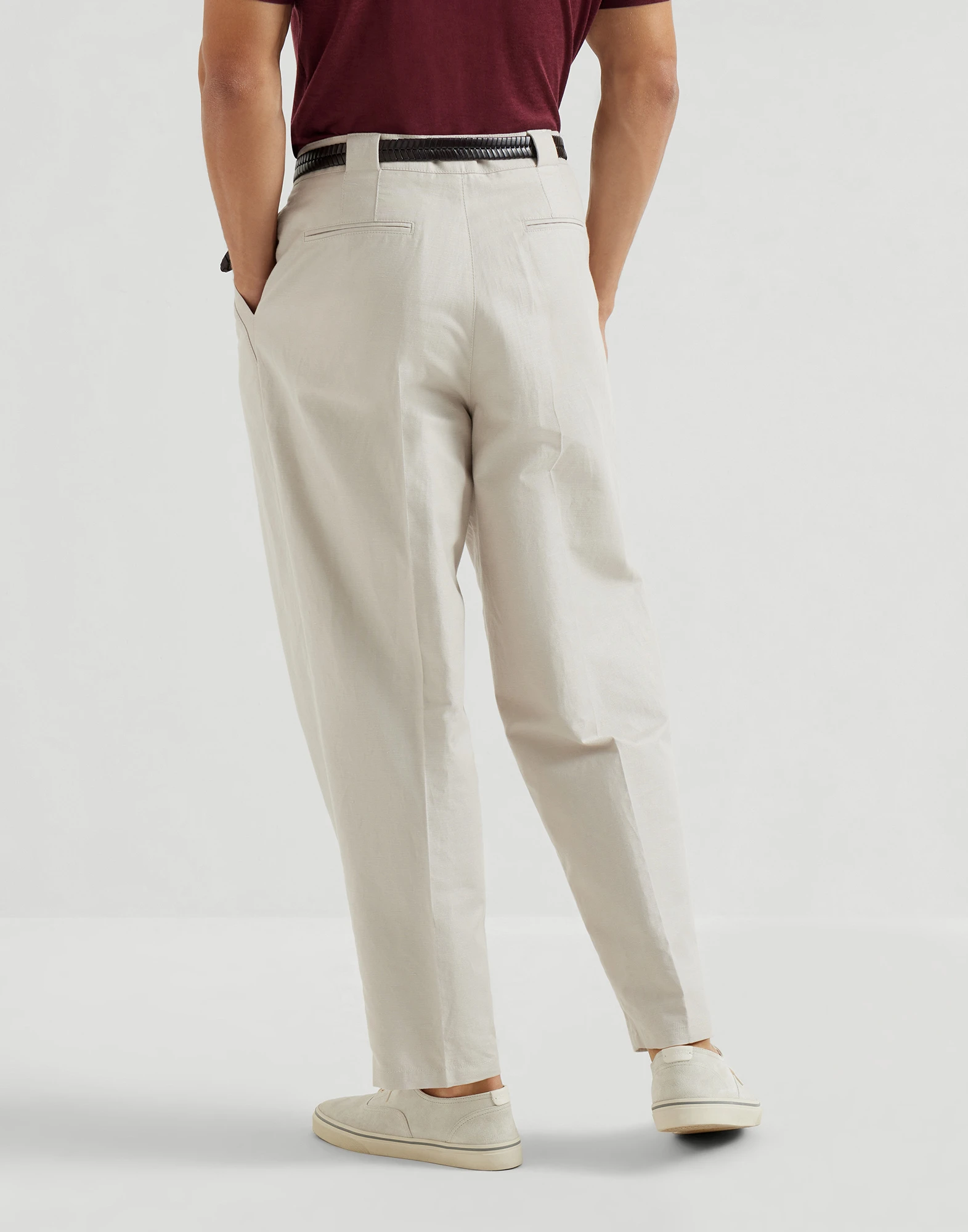 Pantalón en panamá de algodón y lino con pinzas