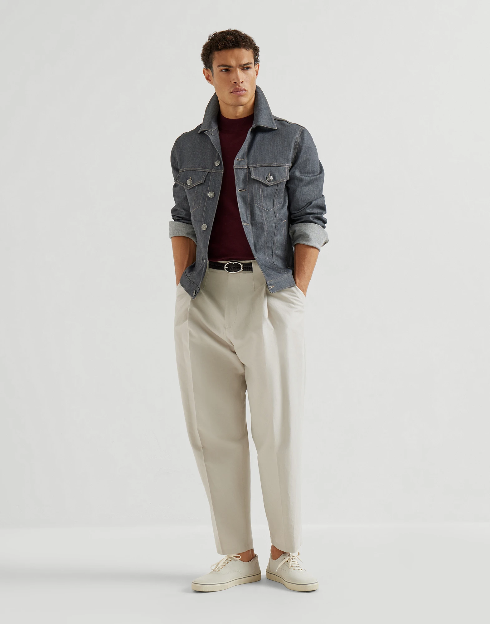 Pantalón en panamá de algodón y lino con pinzas