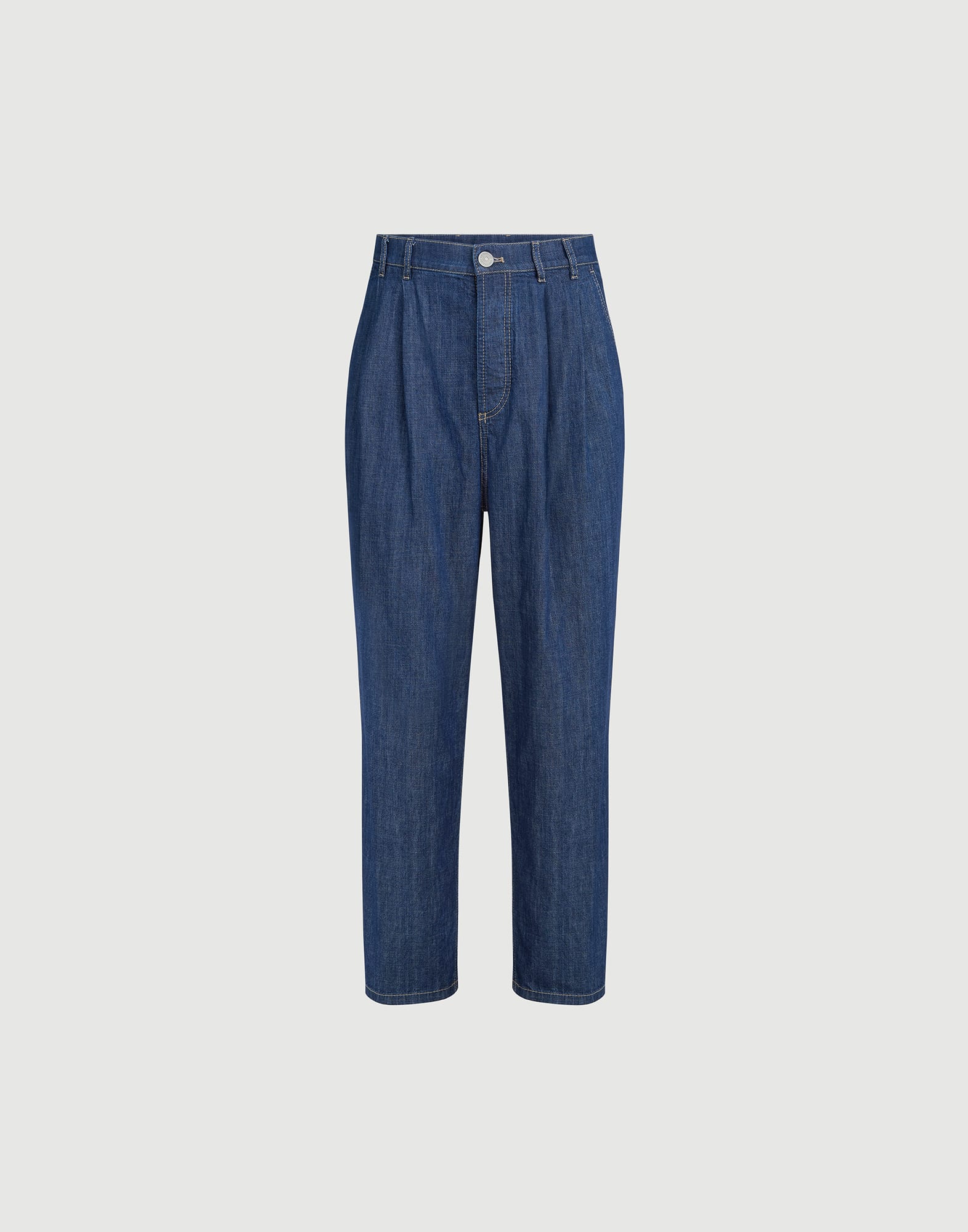 3431-pantalon-de-cinco-bolsillos-y-corte-iconic-en-denim-ligero-con-pinzas-dobles-6.jpg Pantalón de cinco bolsillos y corte Iconic en denim ligero con pinzas dobles