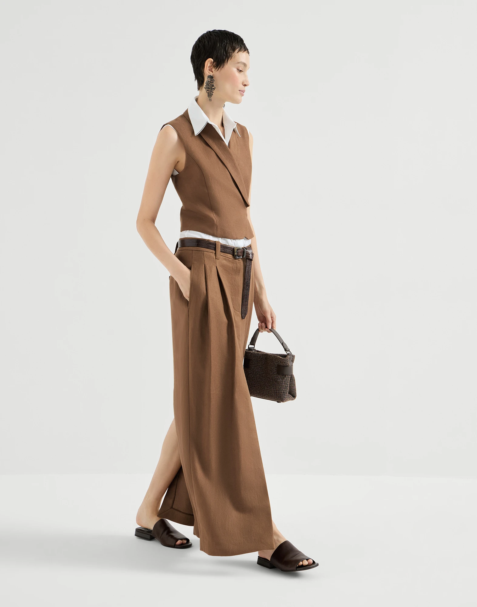 Linen diagonal sartorial skirt with monili