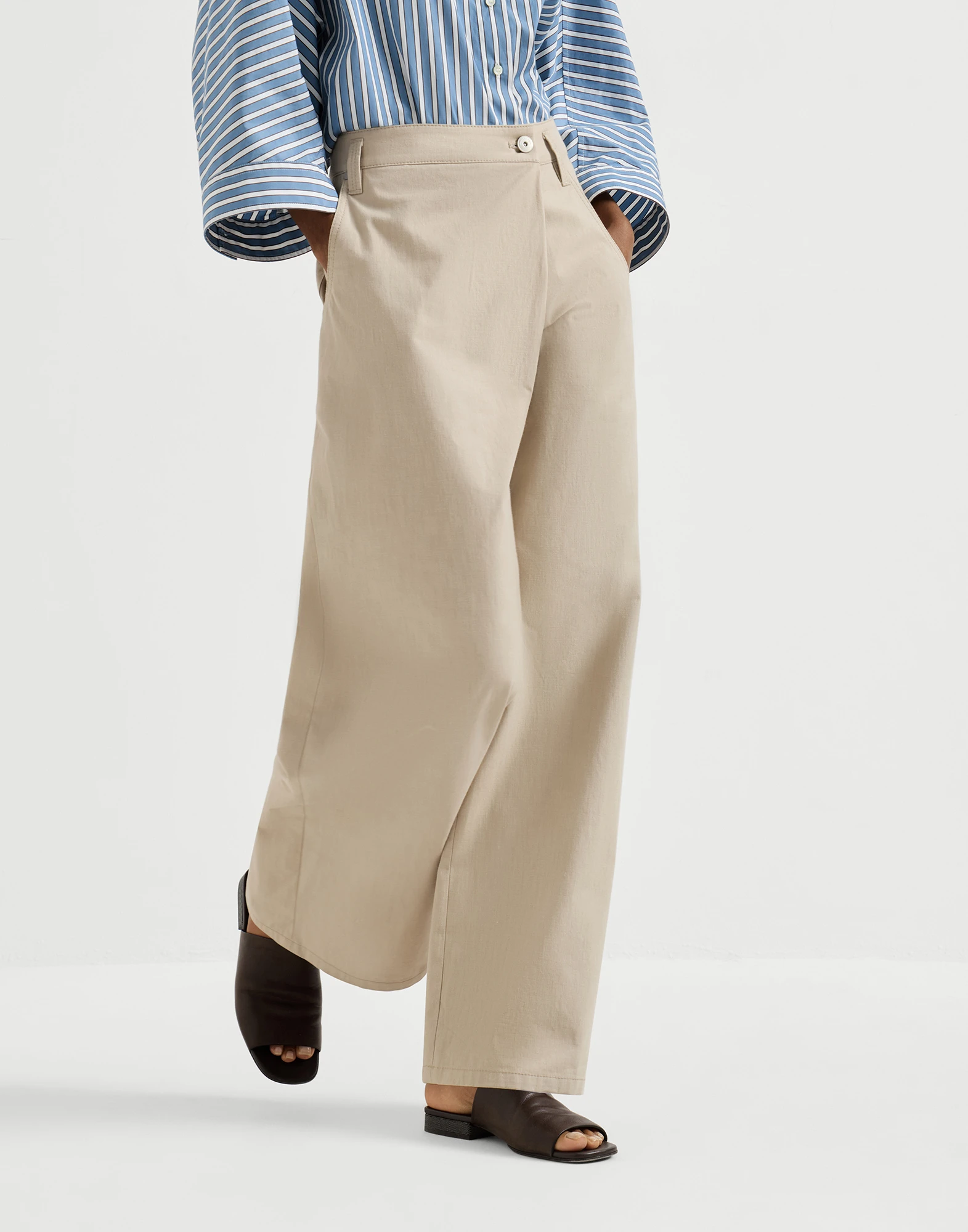 Pantalón Loose Wrap en gabardina de algodón con Monile