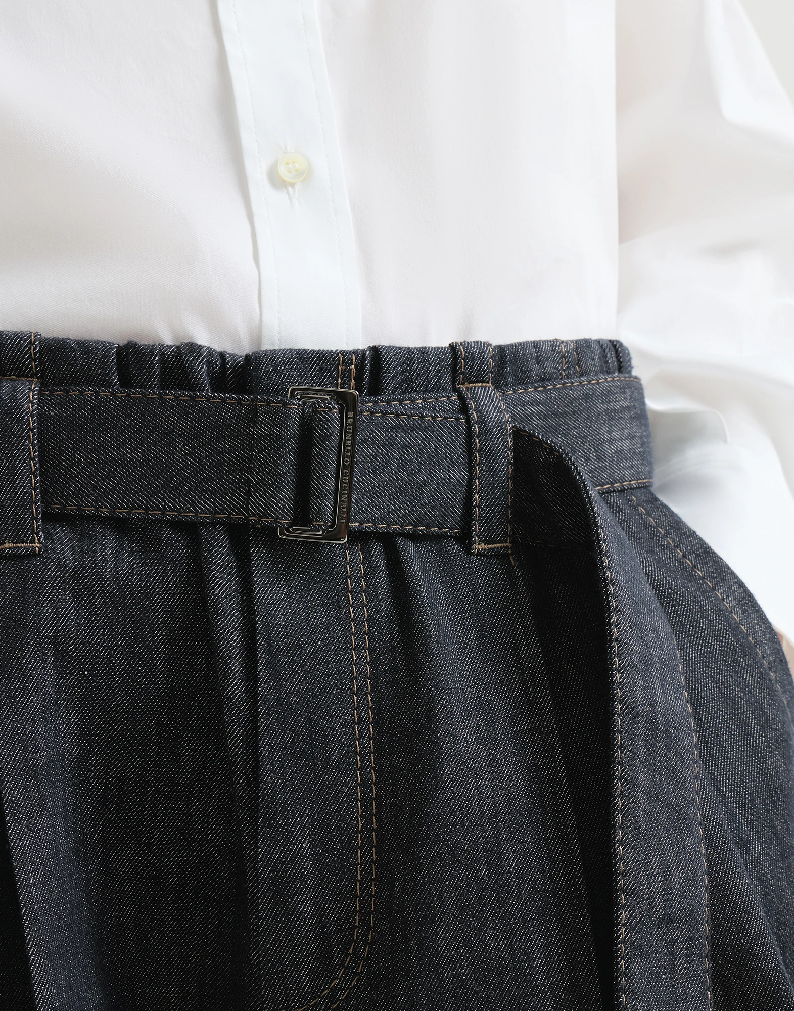 528-cotton-denim-effect-twill-loose-sartorial-trousers-with-monili-3.webp Cotton denim-effect twill loose sartorial trousers with monili