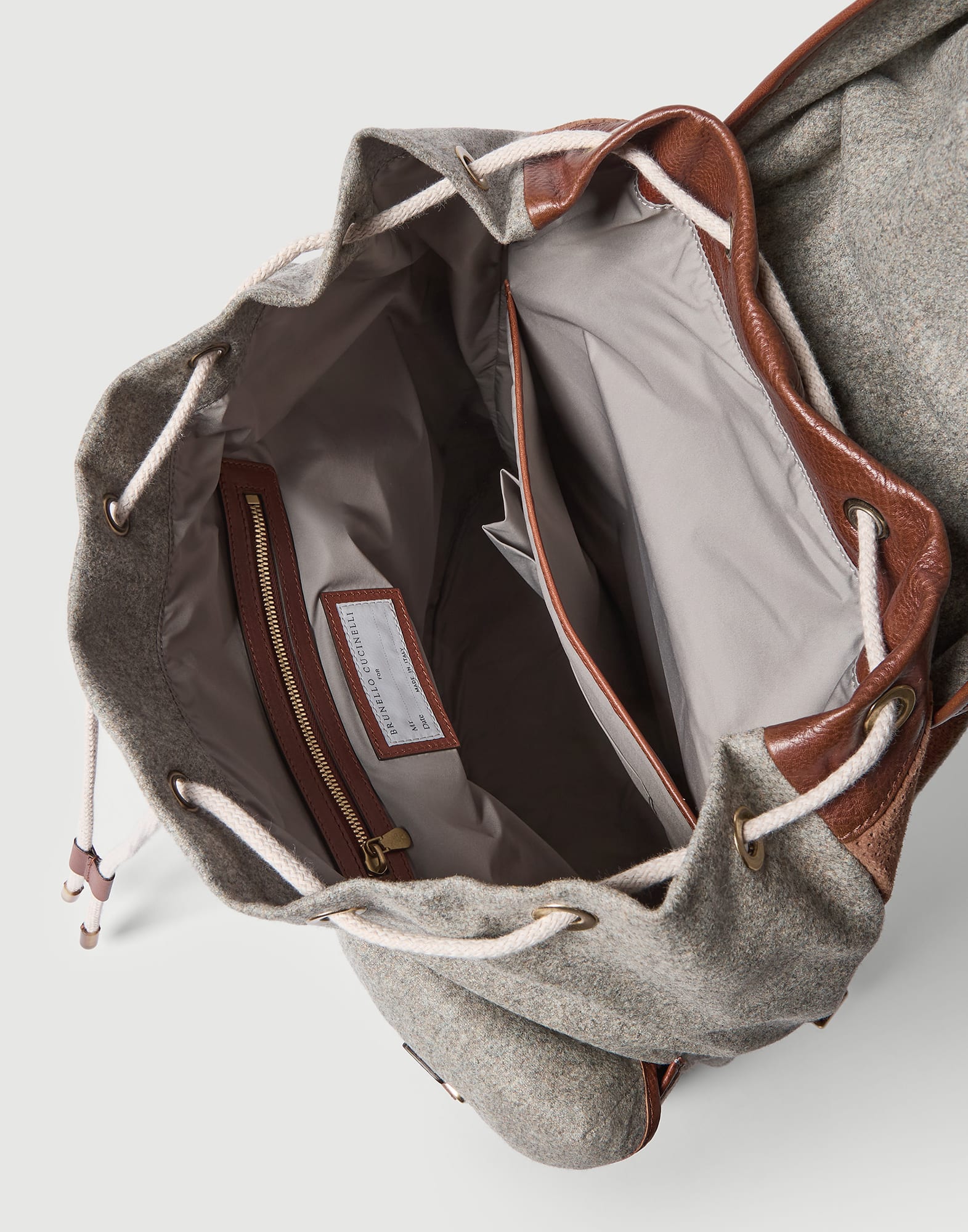 599-virgin-wool-alpaca-and-cashmere-flannel-field-backpack-with-grained-calfskin-inserts-5.jpg Virgin wool, alpaca and cashmere flannel field backpack with grained calfskin inserts