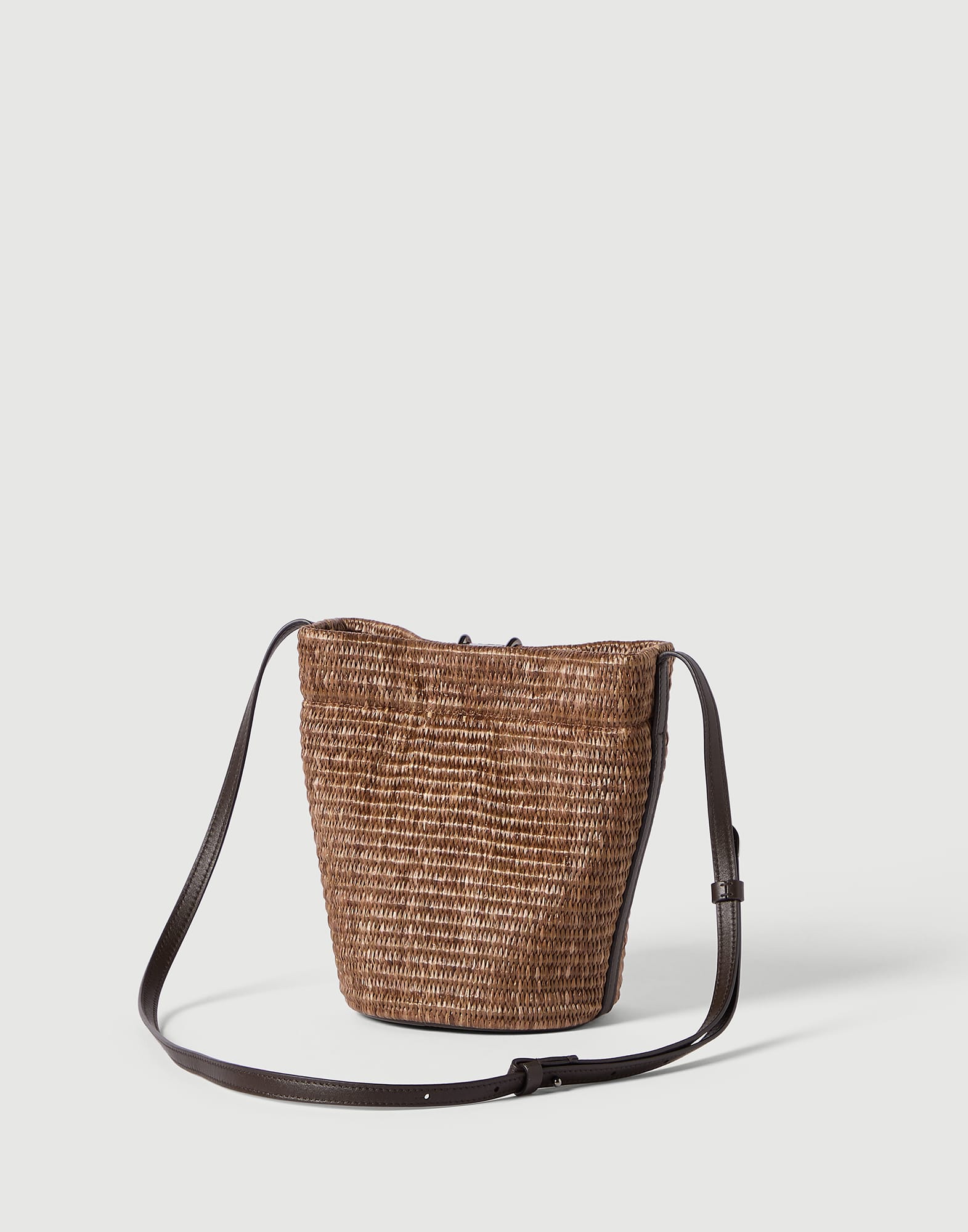 602-bolso-sartorial-bucket-pequeno-en-rafia-de-algodon-tecnico-2.jpg Bolso Sartorial Bucket pequeño en rafia de algodón técnico