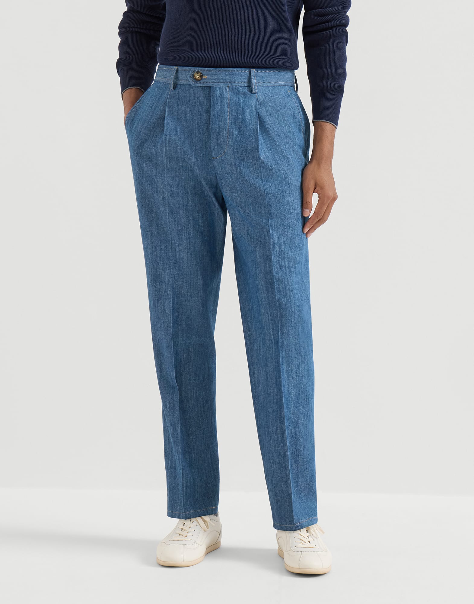 Lightweight denimtrousers with double pleats