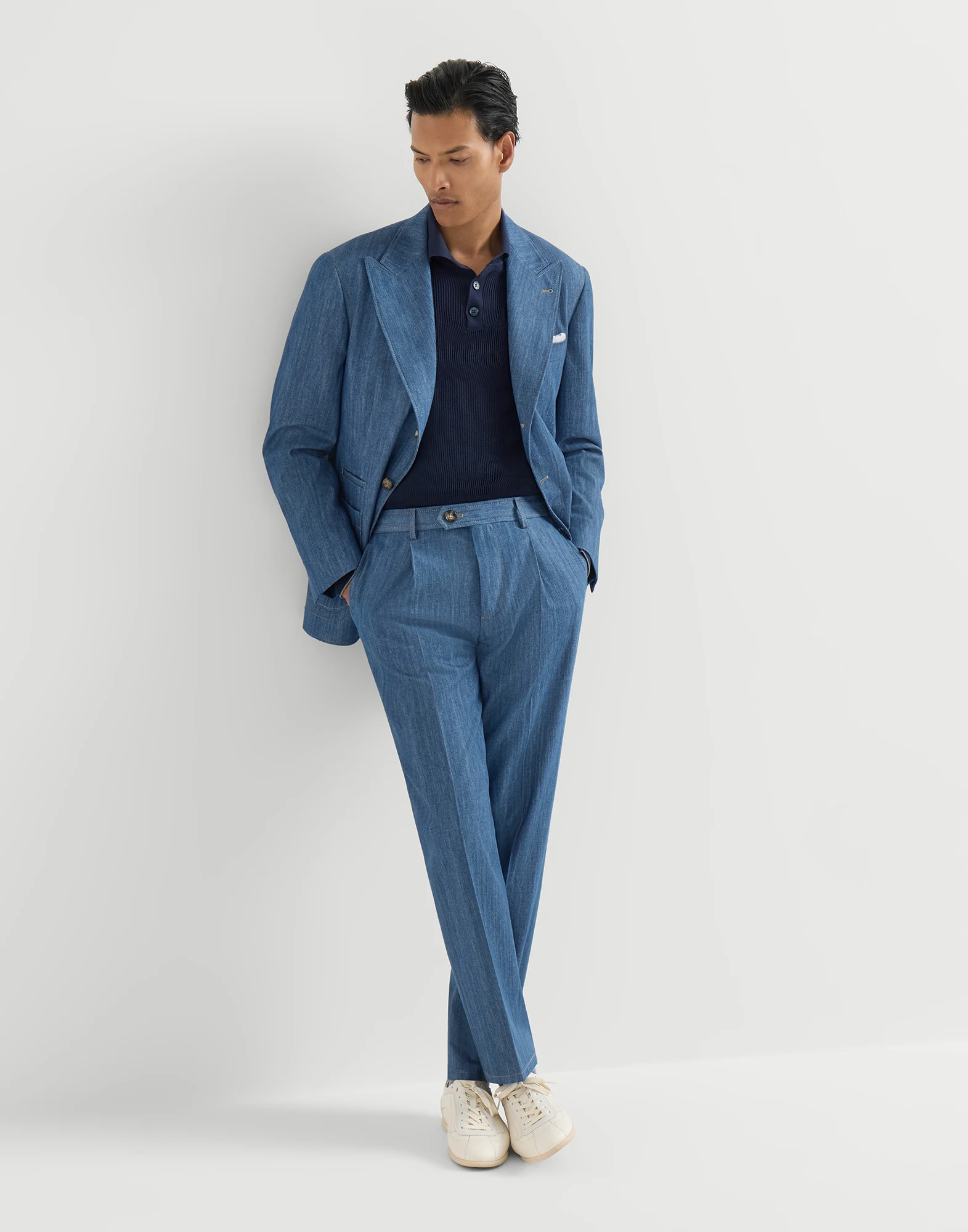 Lightweight denimtrousers with double pleats