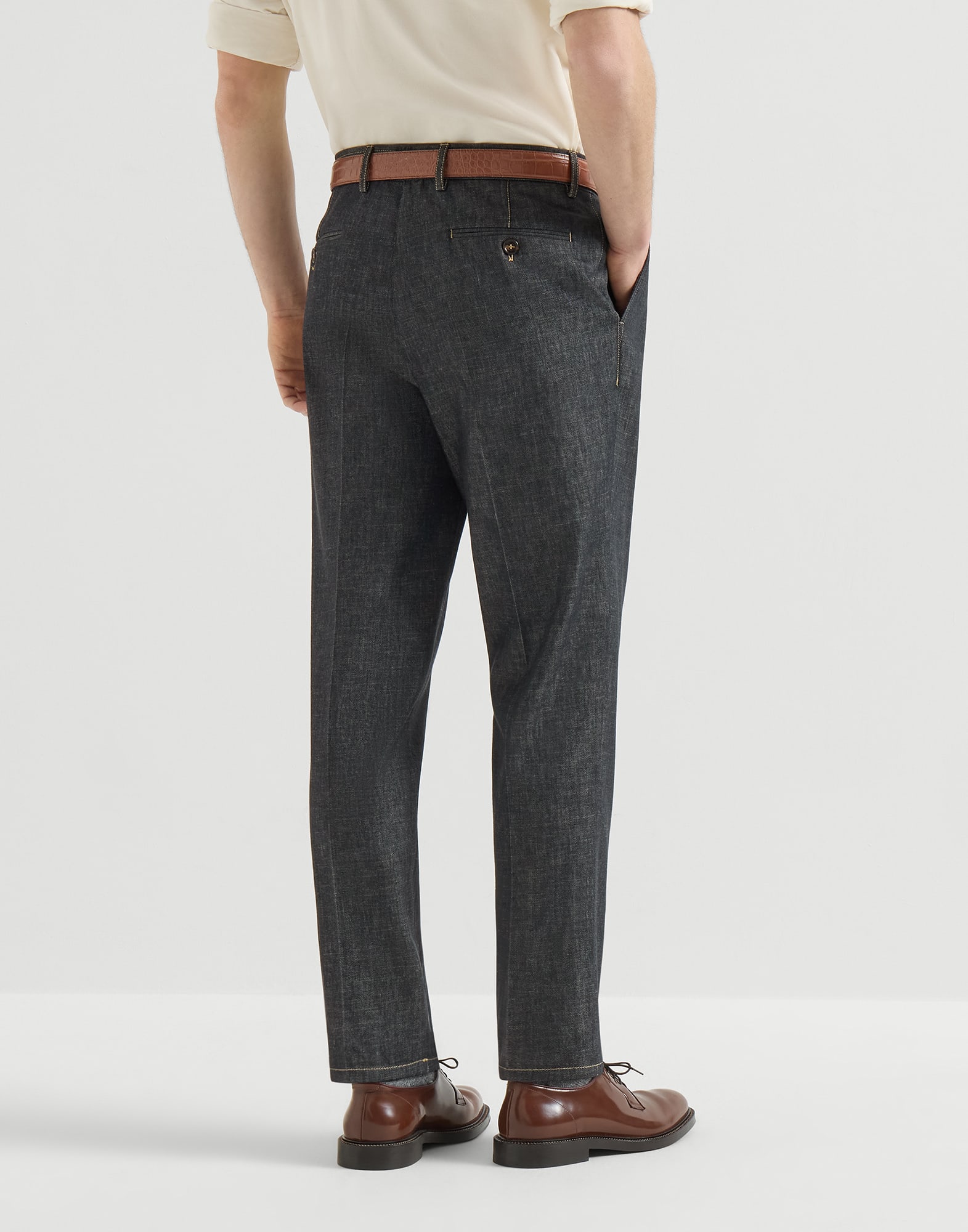 796-no-fade-lightweight-denim-trousers-with-pleat-2.jpg No-fade lightweight denim trousers with pleat