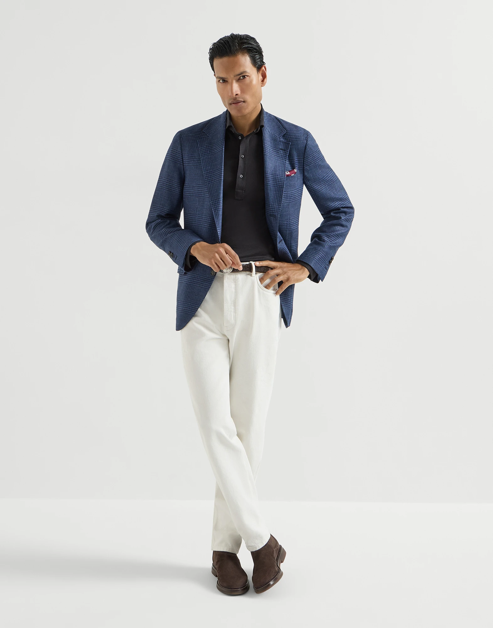 849-polo-de-manga-larga-en-punto-ligero-de-seda-y-algodon-con-cuello-tipo-camisa-5.webp Polo de manga larga en punto ligero de seda y algodón con cuello tipo camisa